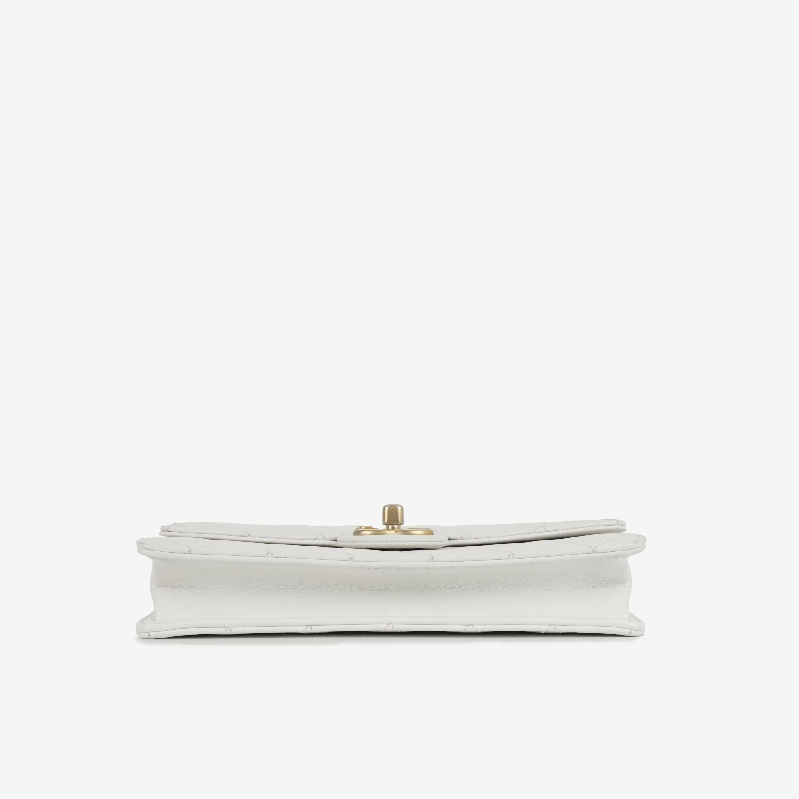 Chanel Medium Pearl Flap - White Calfskin | Gold Hardware - Image 4