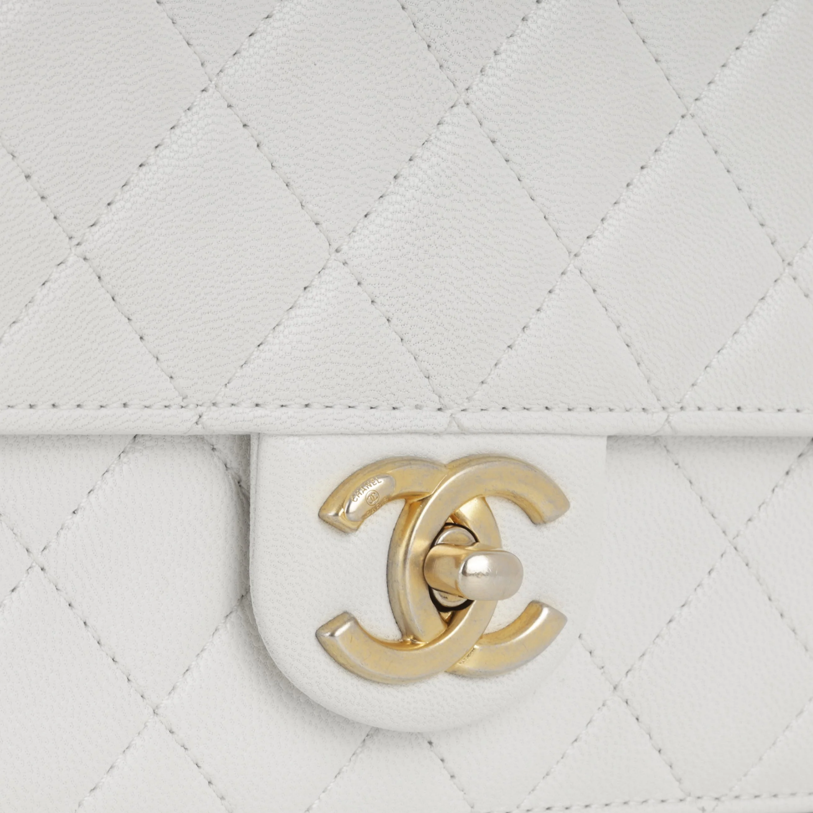 Chanel Medium Pearl Flap - White Calfskin | Gold Hardware - Image 6