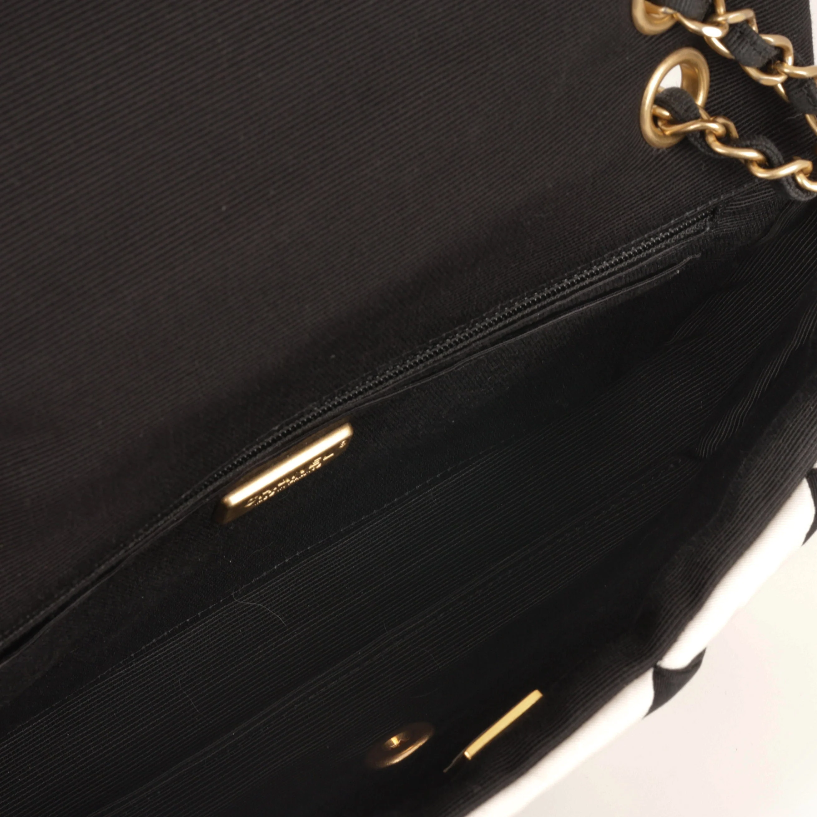 Chanel Metiers D'art Fall 2021 Flap - Black / White Fabric | Gold Hardware - Image 4