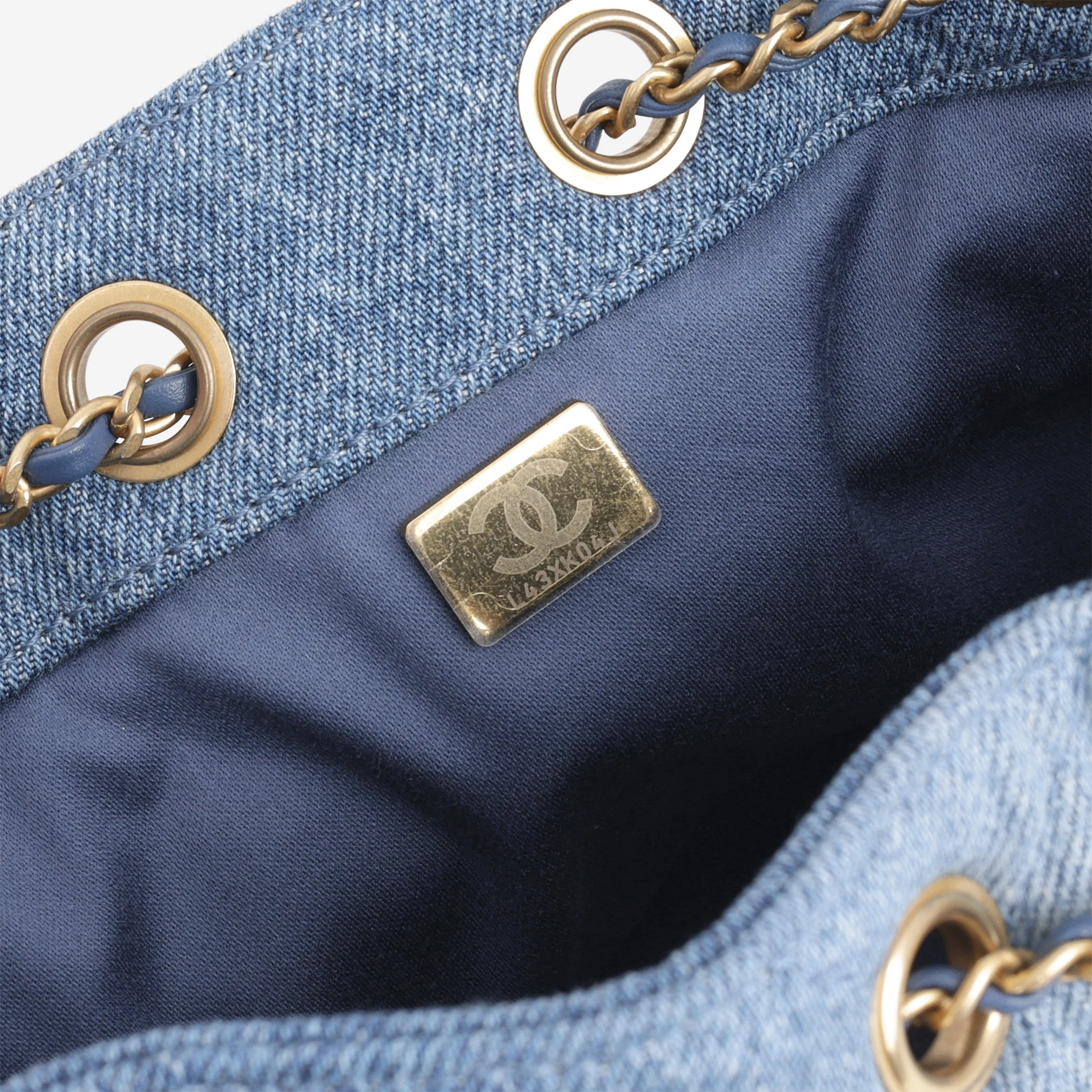 Chanel Mini 25 Hobo - Blue Washed Denim | Gold Hardware - Image 7