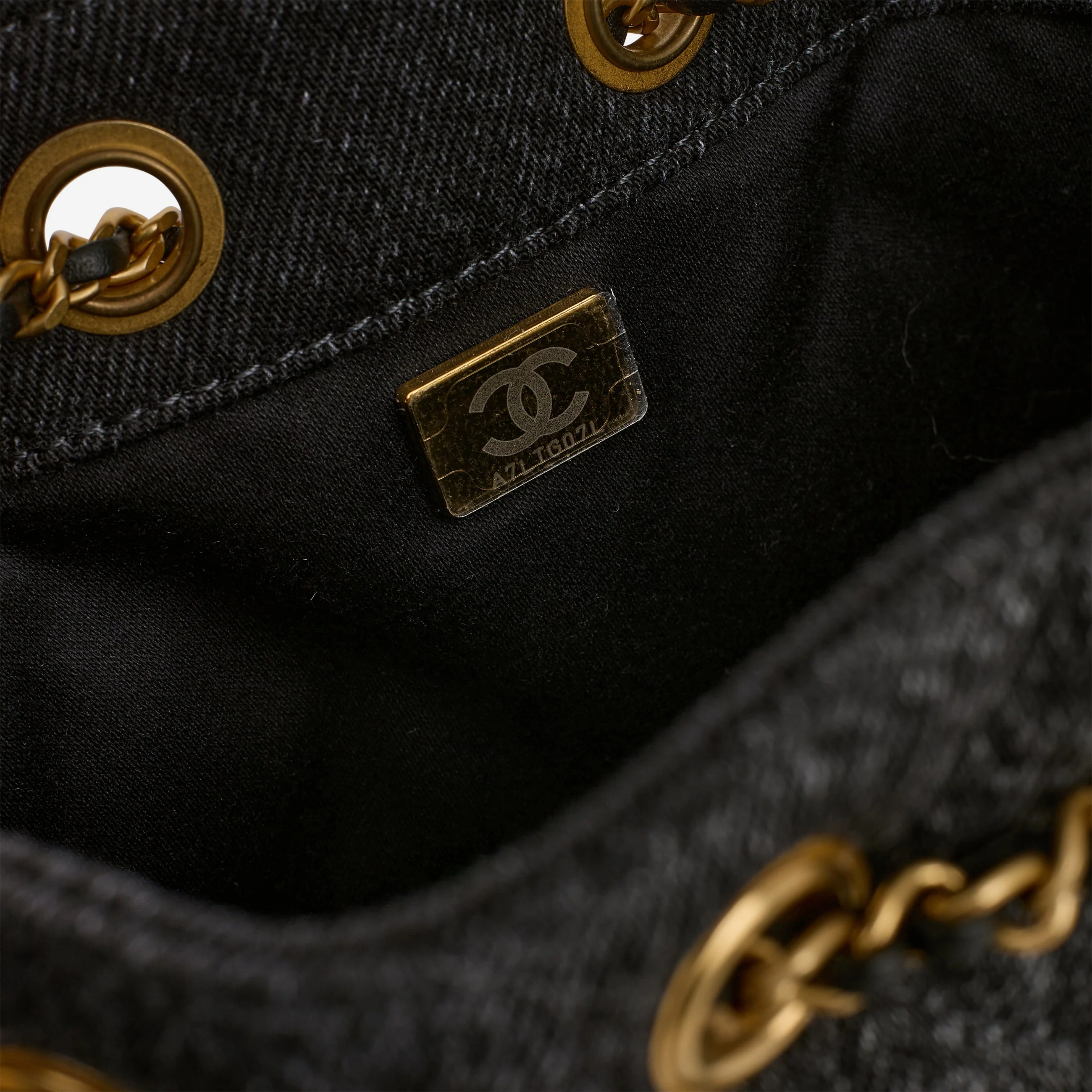 Chanel Mini 25 Hobo - Dark Denim Ombre | Aged Gold Hardware - Image 8