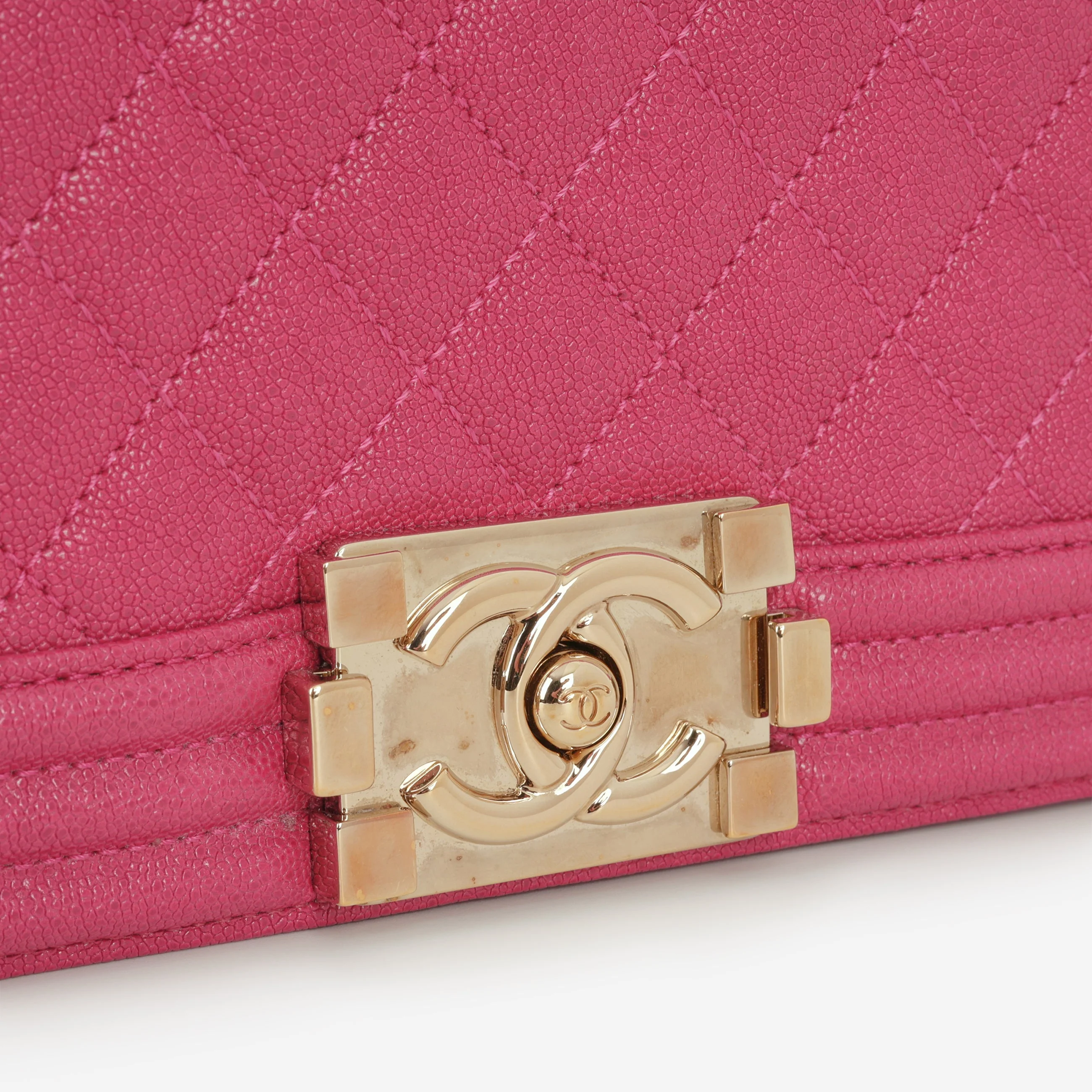 Chanel Old Medium Boy Bag - Fuchsia Caviar | Champagne Gold Hardware - Image 8