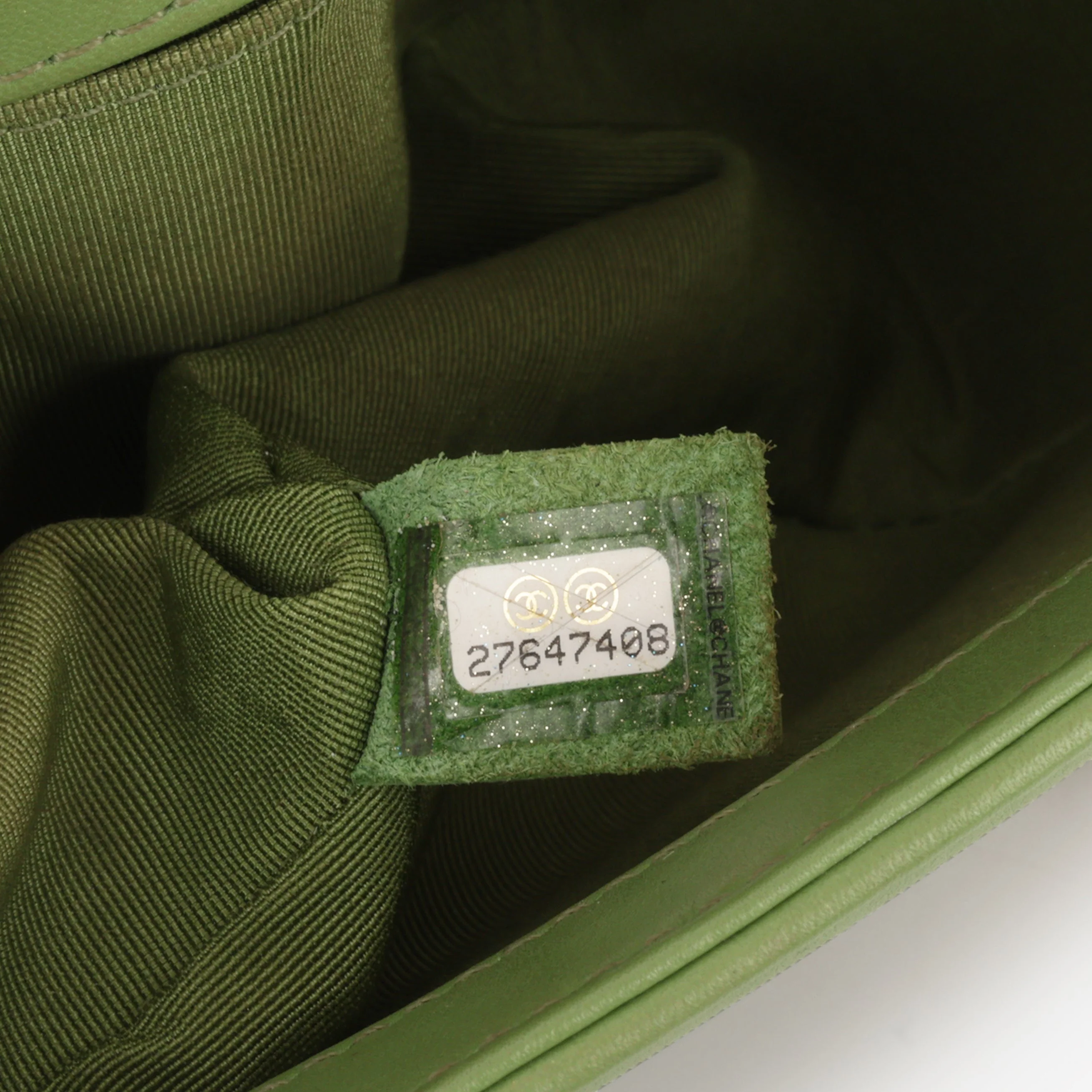 Chanel Old Medium Boy Bag - Green Quilted Lambskin | Champagne Gold Hardware - Image 8