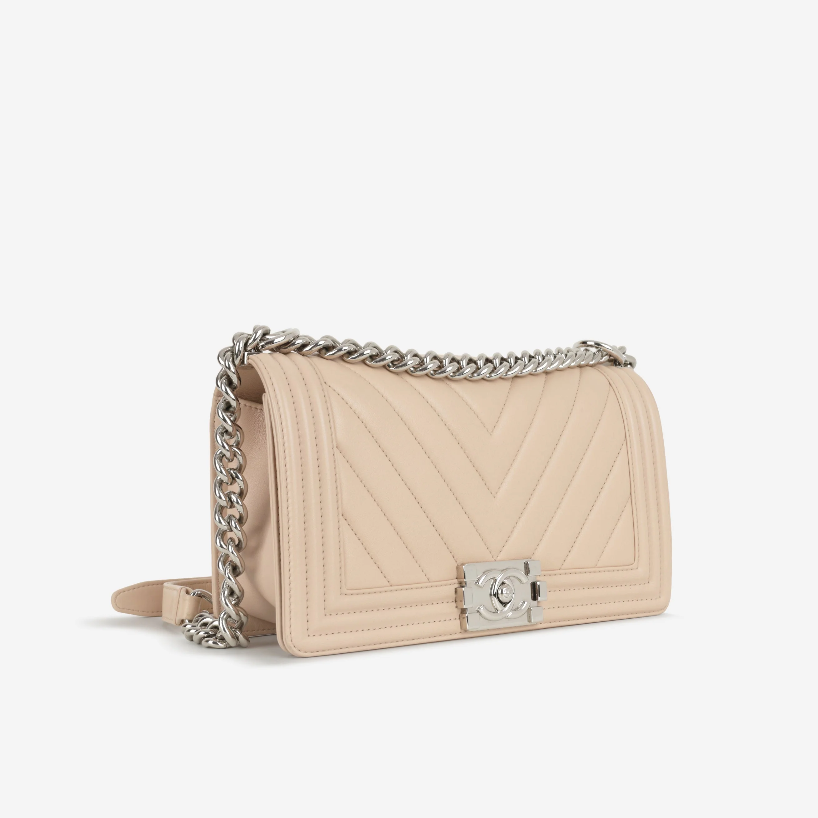 Chanel Old Medium Boy Bag - Nude Chevron Lambskin | Silver Hardware - Image 3