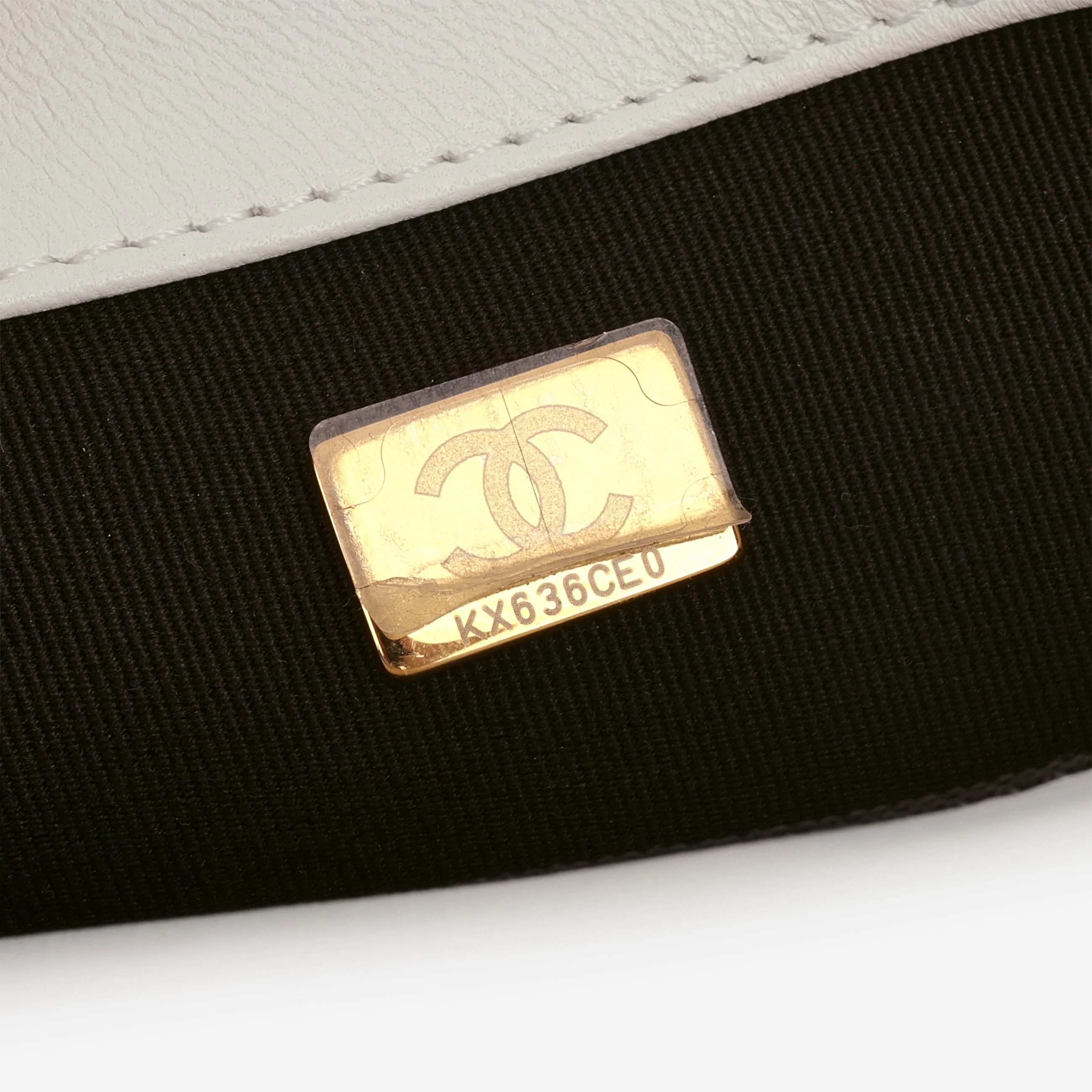 Chanel Small 19 Flap - White Lambskin | Gold Hardware - Image 8