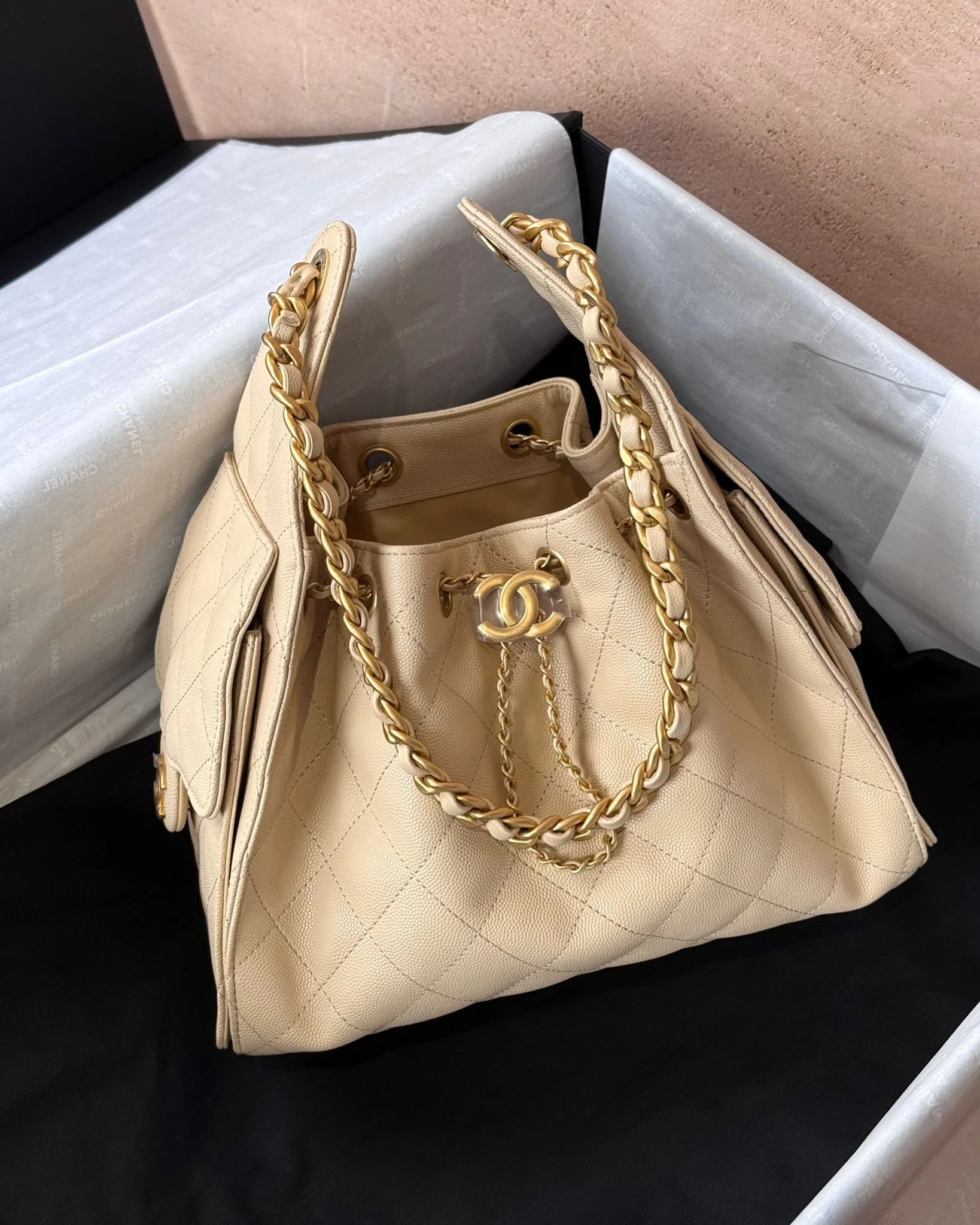 Chanel Small 25 Hobo - Beige Caviar | Gold Hardware - Image 2