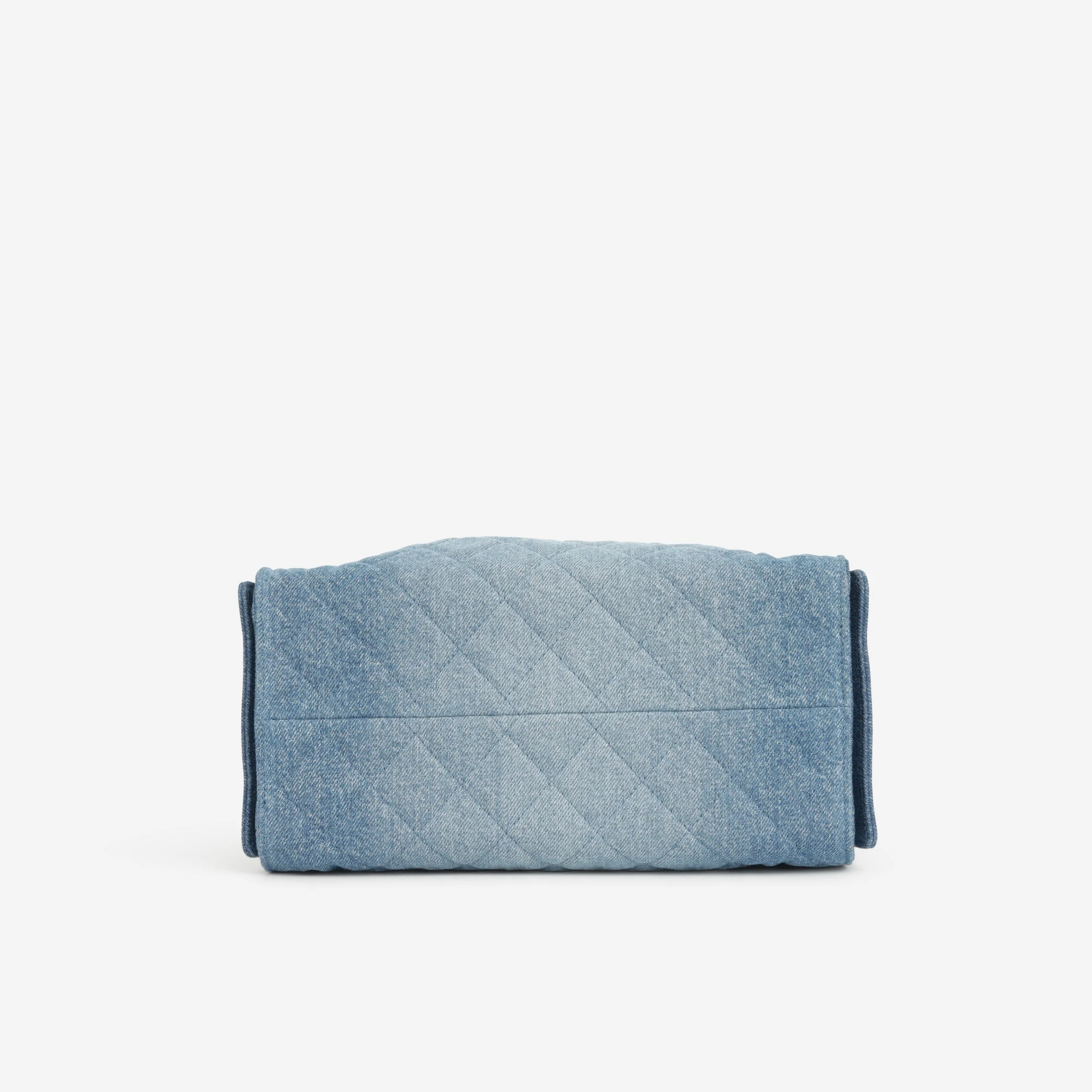 Chanel Small 25 Hobo - Blue Denim | Gold Hardware - Image 4