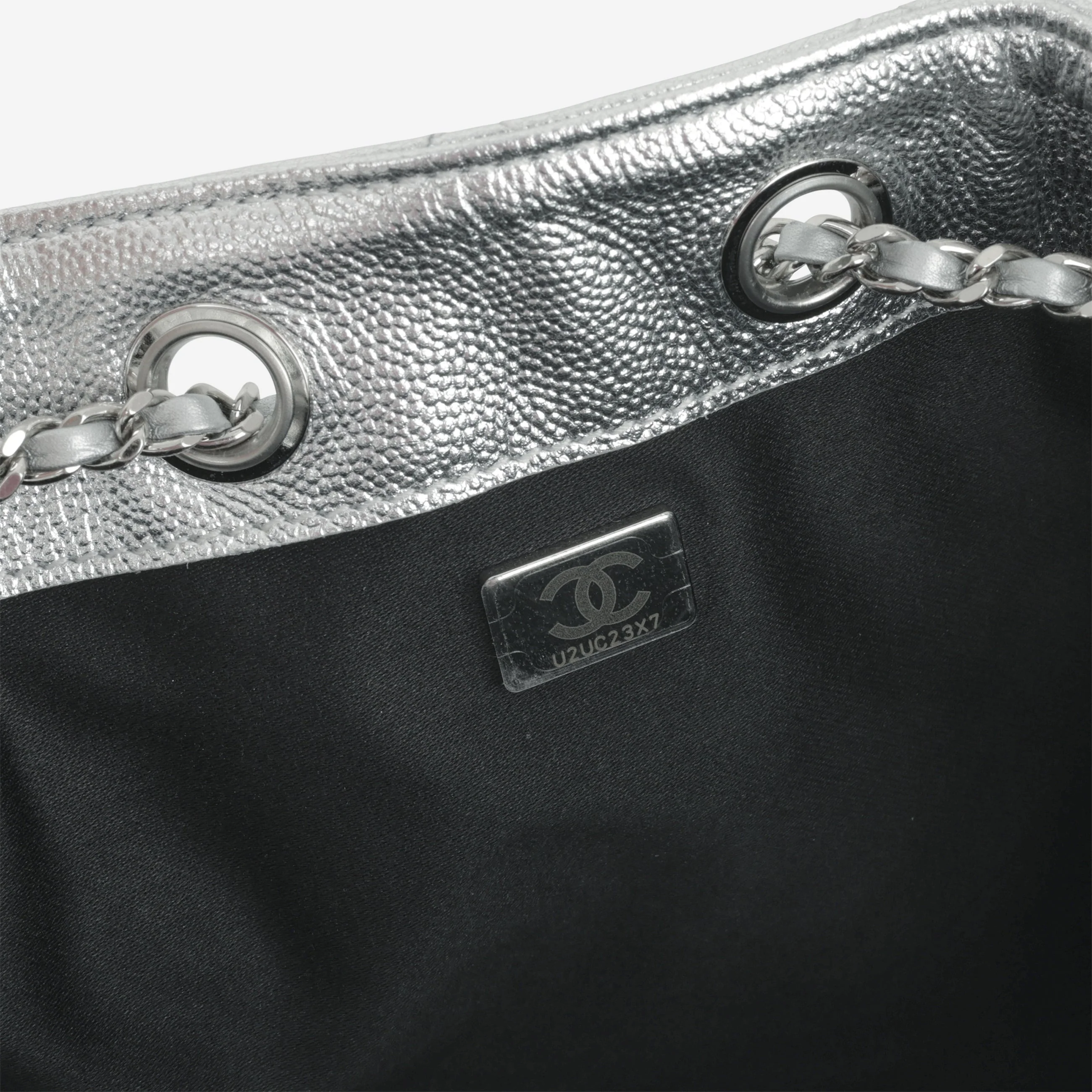 Chanel Small 25 Hobo - Metallic Silver Caviar | Silver Hardware - Image 6