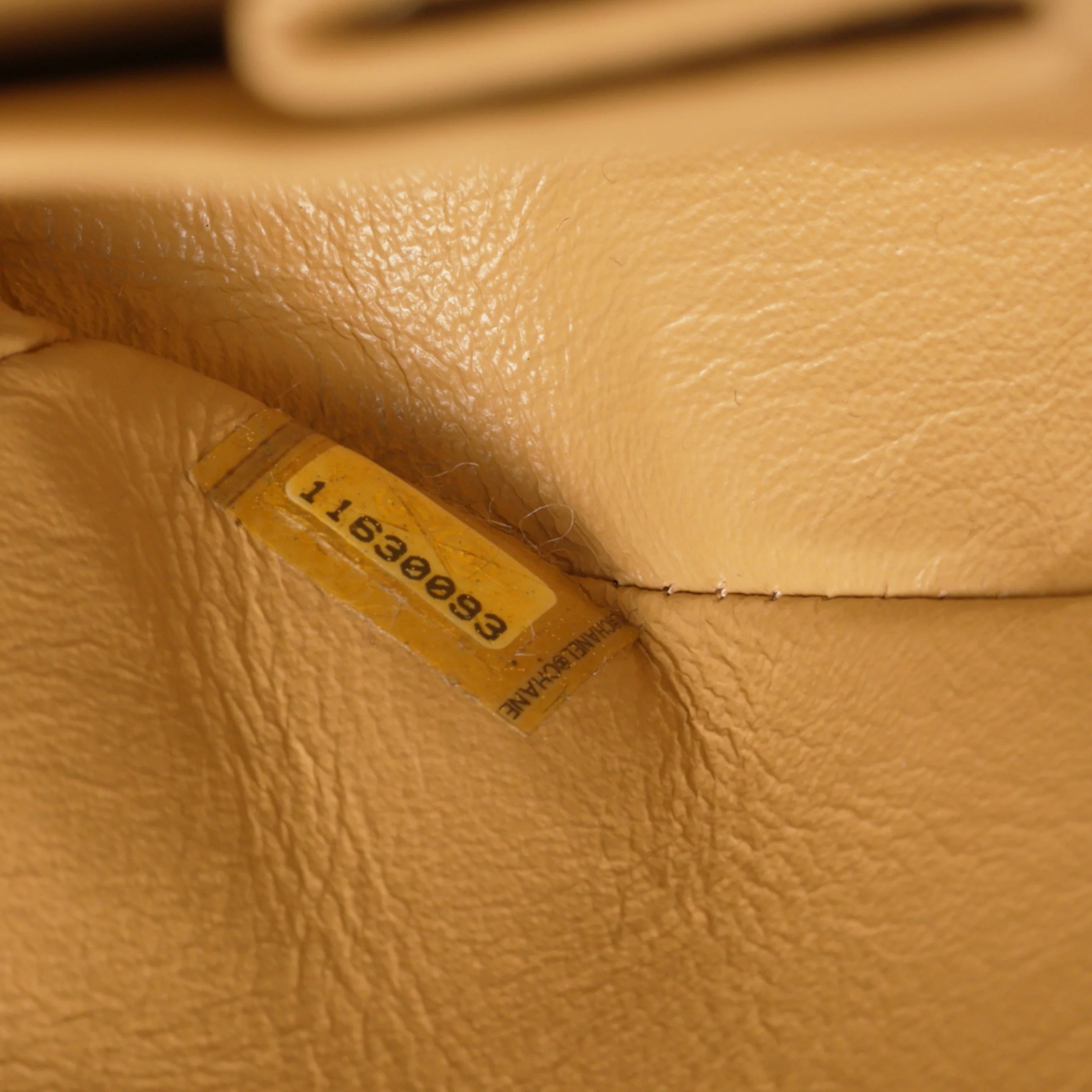 Chanel Vintage Medium Classic Flap - Beige Caviar | Gold Hardware - Image 6
