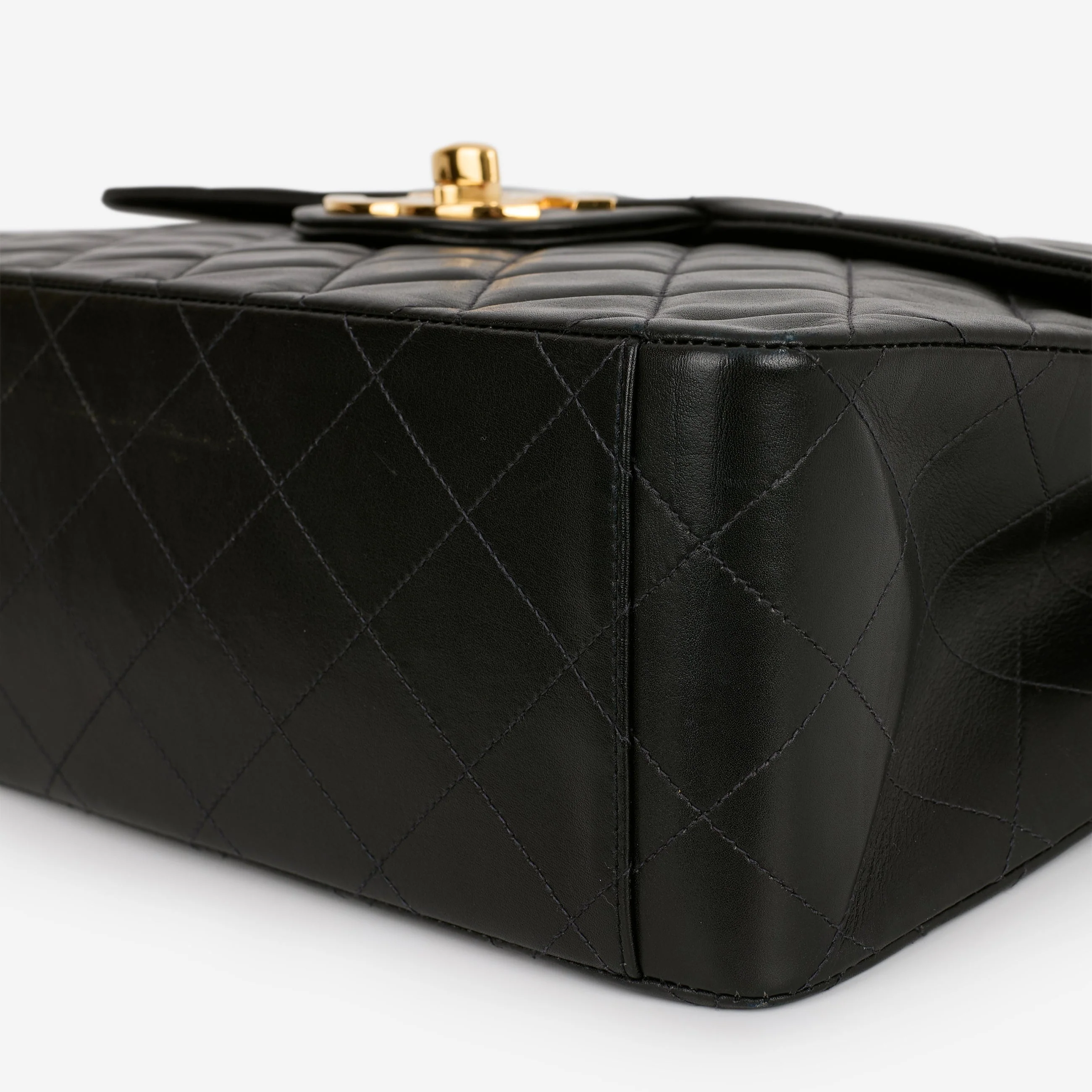 Chanel Vintage XL Single Flap - Black Lambskin | Gold Hardware - Image 8