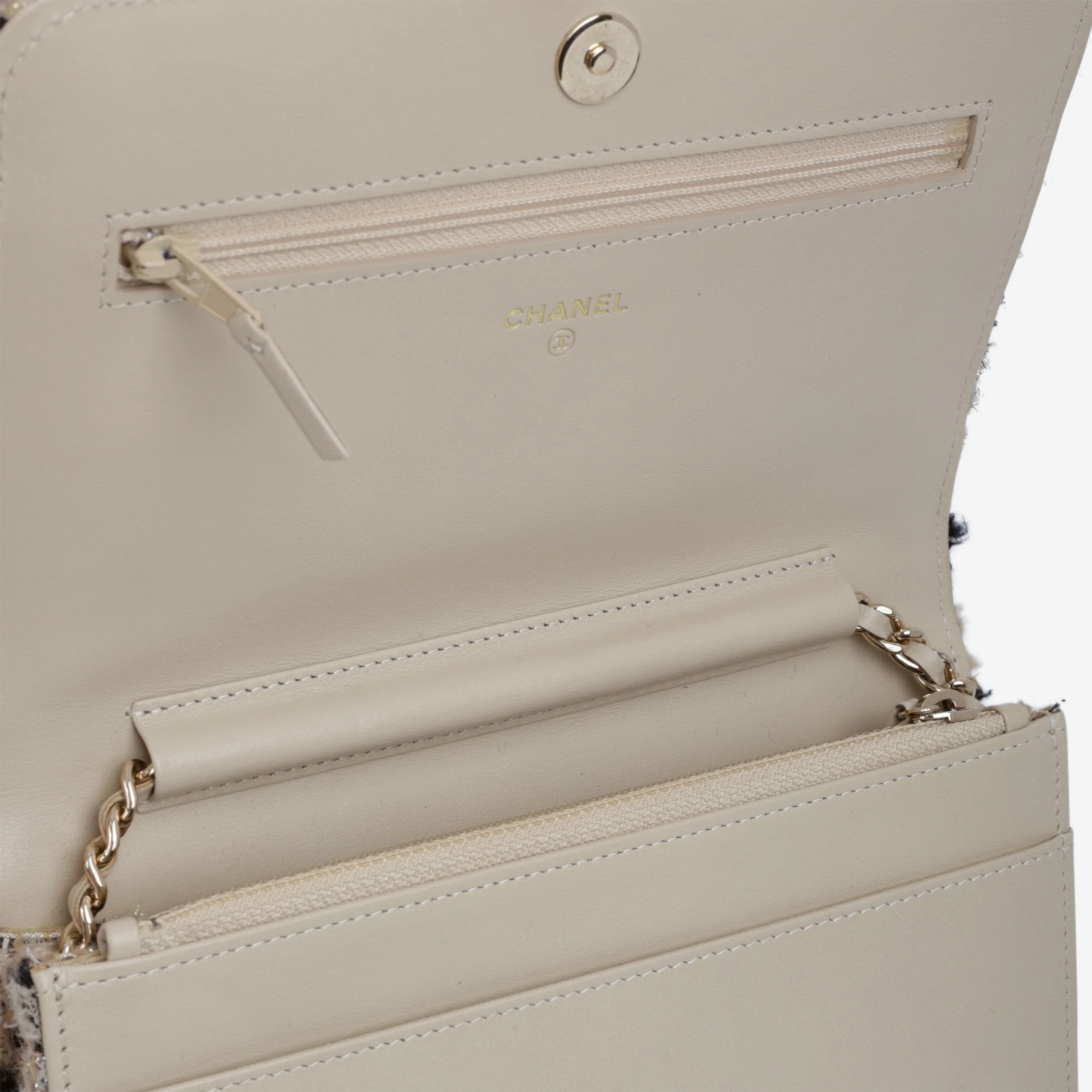 Chanel Wallet On Chain - Black / Beige Houndstooth | Champagne Gold Hardware - Image 6