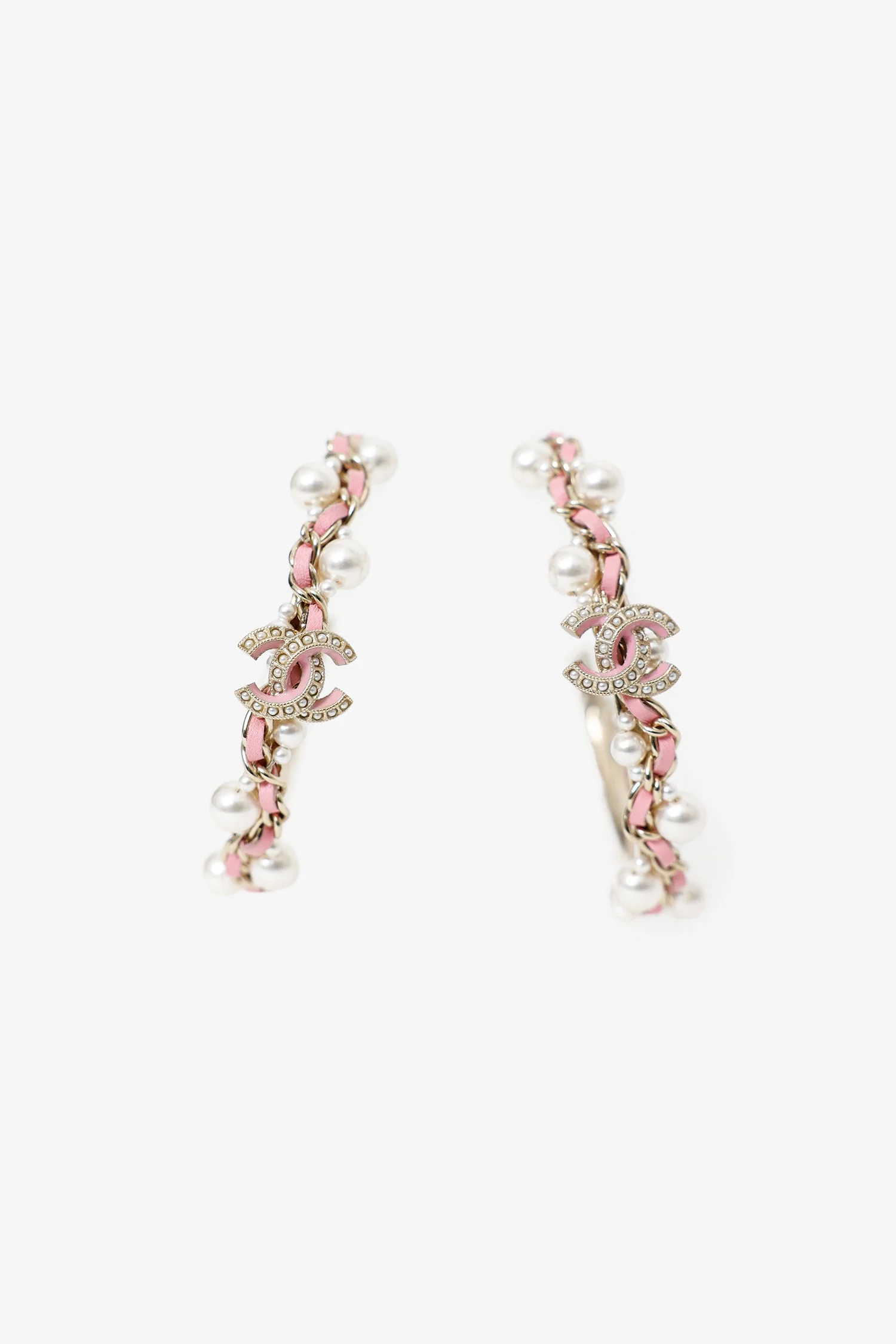 Chanel Silver Tone Pink Leather Chain CC Pearl Hoop Earrings - Image 3