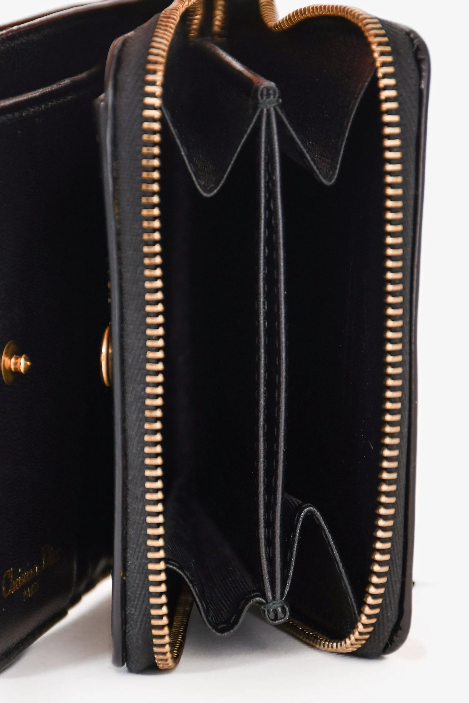 Christian Dior 2017 Black Patent Leather Studded Diorama Small Wallet - Image 6