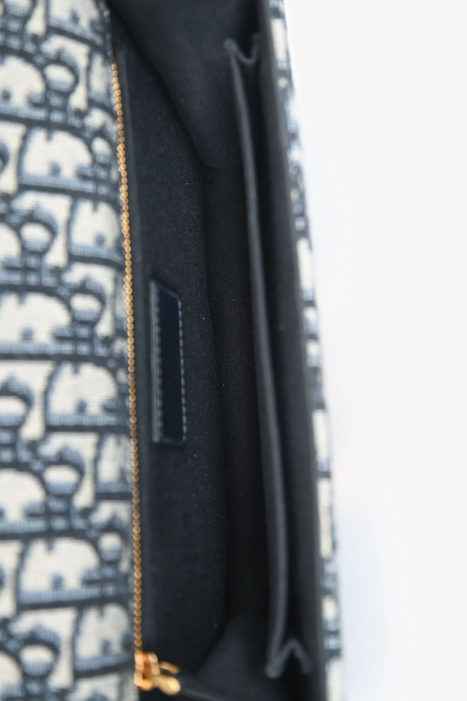 Christian Dior 2019 Navy Leather/Oblique 30 Montaigne Shoulder Bag - Image 6