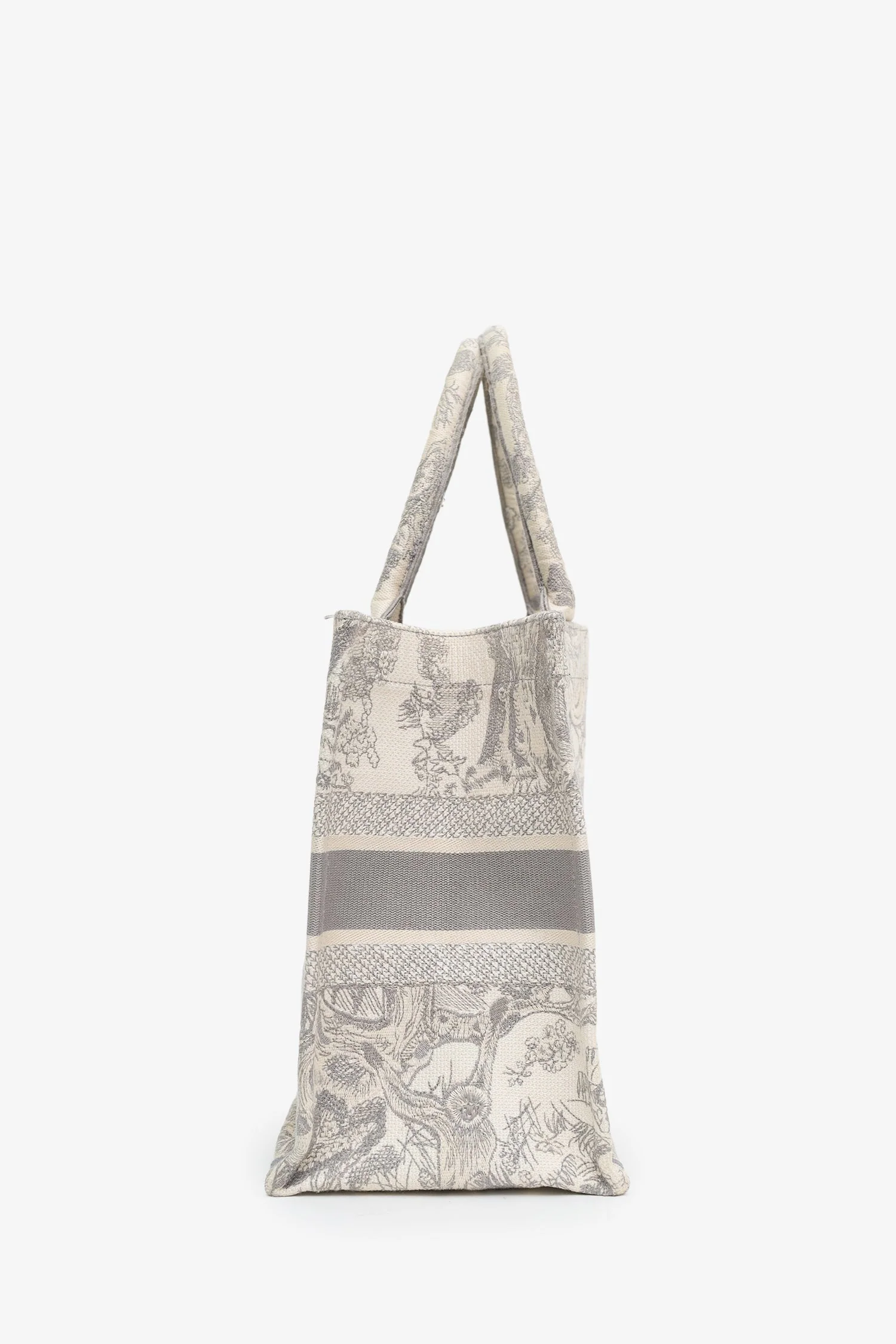 Christian Dior 2021 Grey Canvas Toile de Jouy Embroidered Medium Book Tote - Image 4