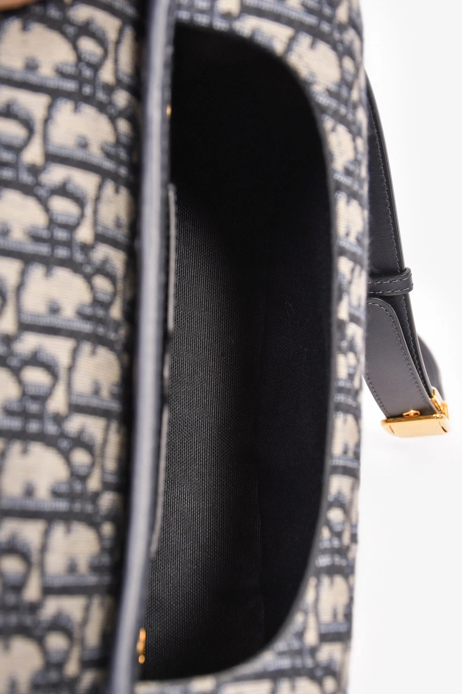 Christian Dior Blue Oblique Medium Bobby Bag - Image 6