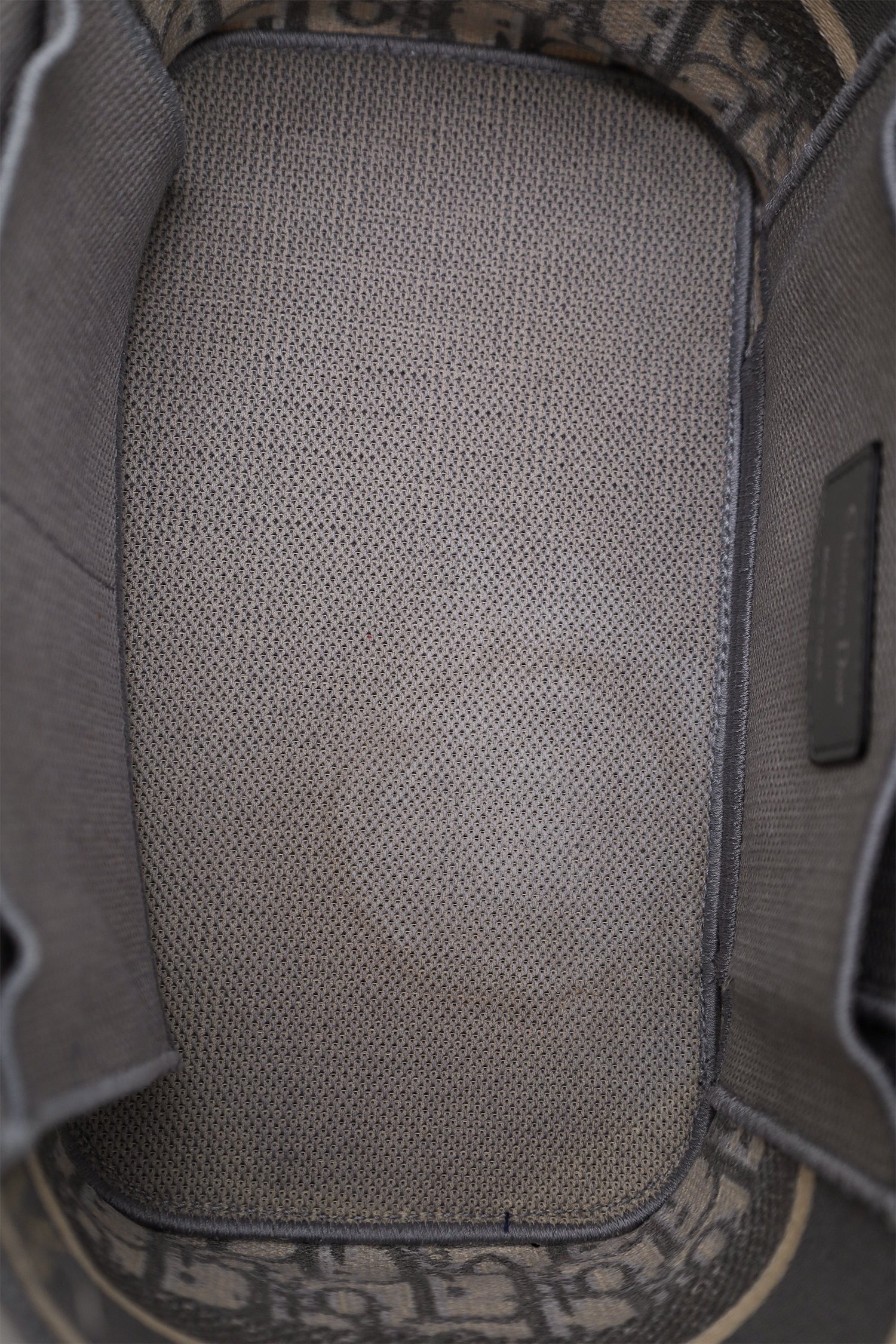 Christian Dior Grey Oblique Monogram Dior travel Vanity Case - Image 6