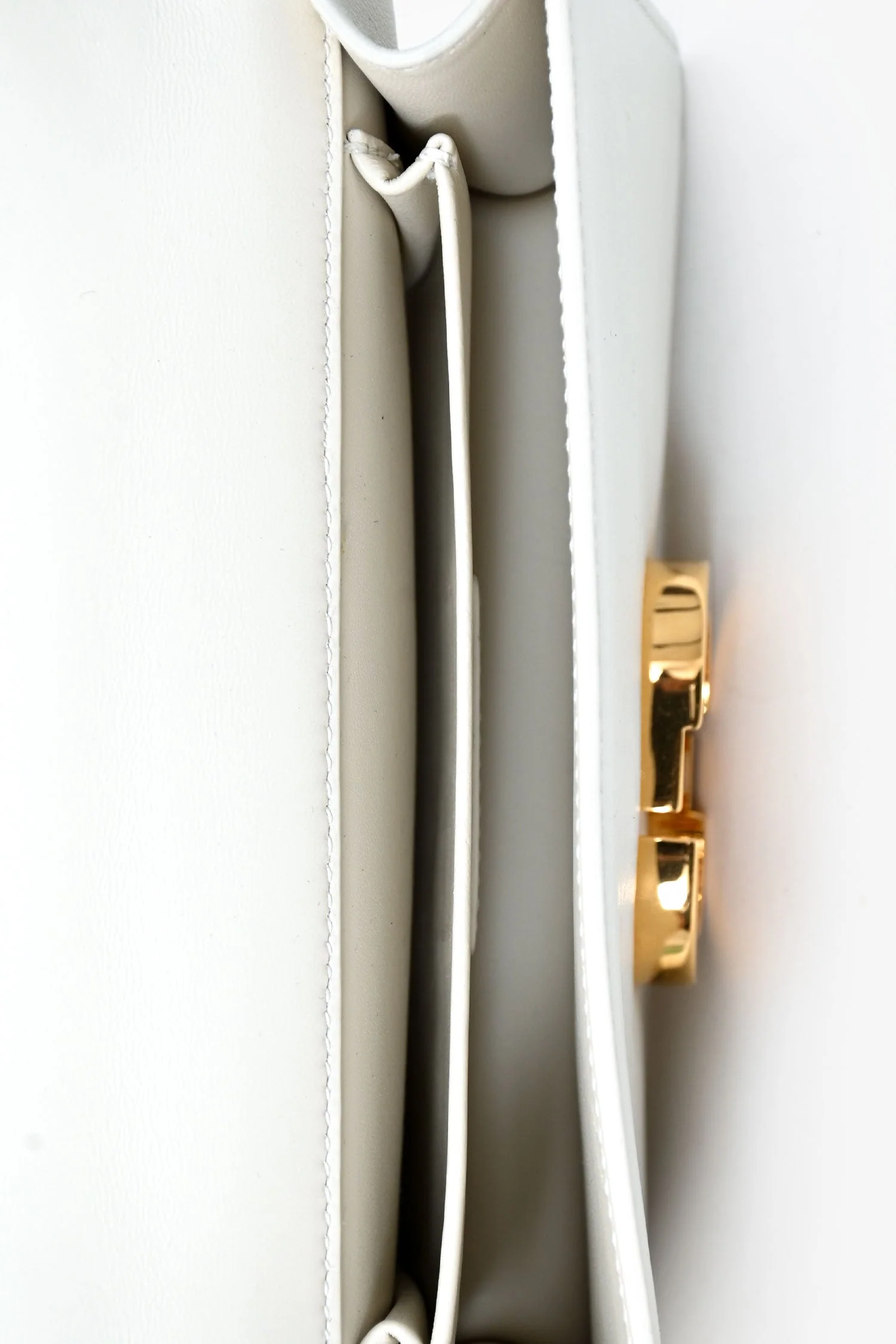 Christian Dior White Leather '30 Montaigne East-West' Crossbody Bag with Chain - Image 6