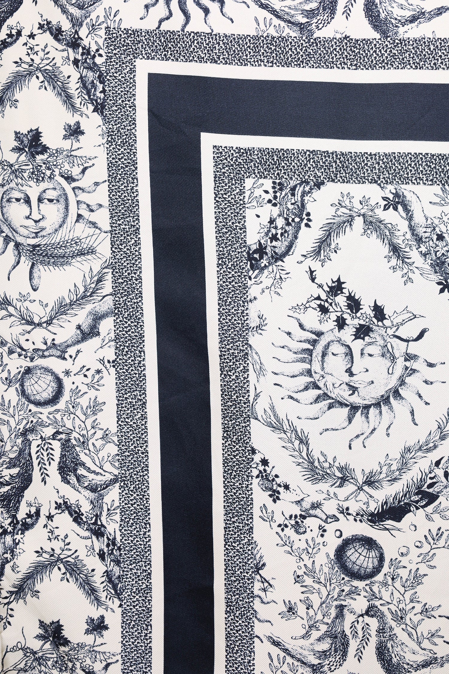 Christian Dior White/Navy Silk Toile de Jouy Scarf - Image 3
