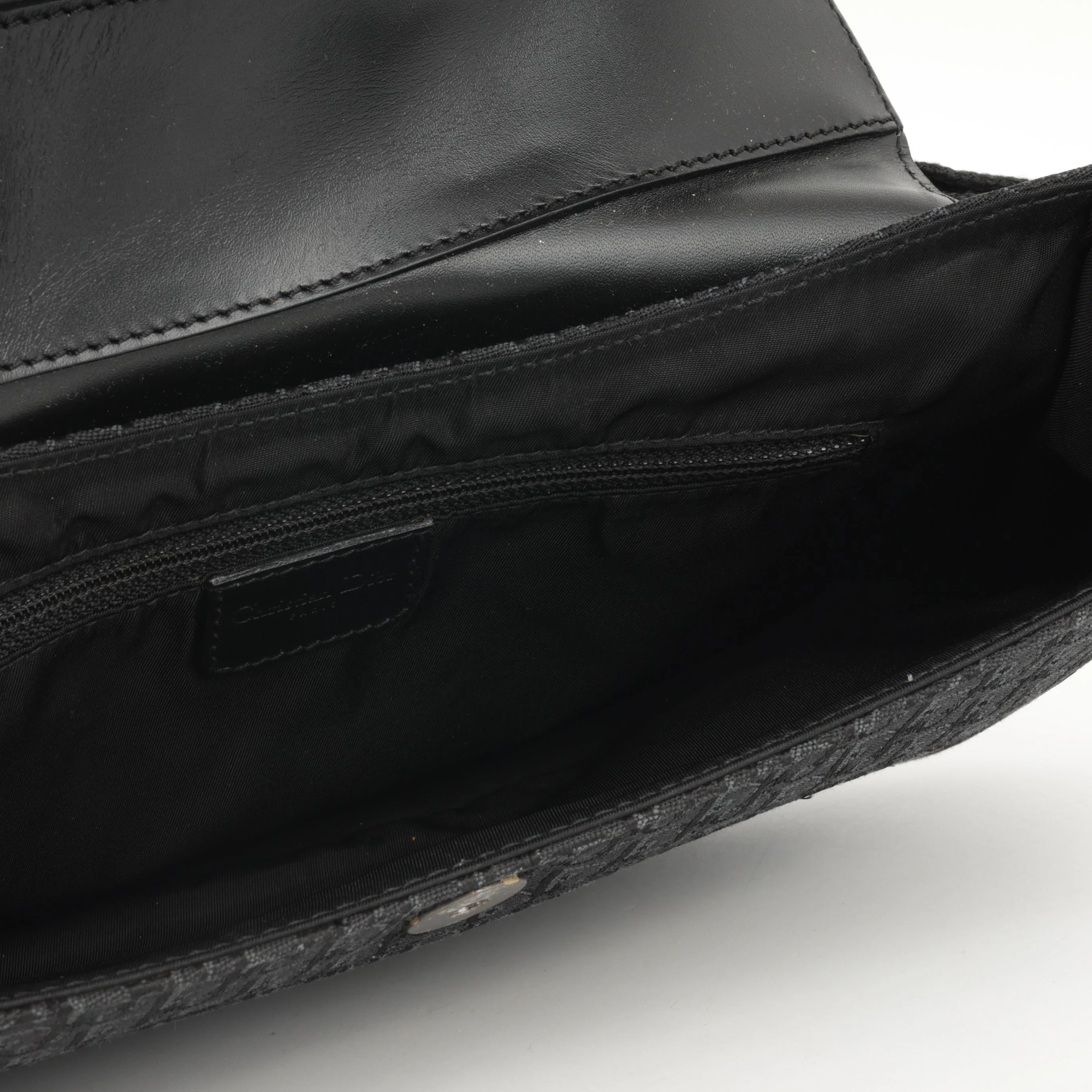 Dior Vintage Columbus Shoulder Bag - Black Oblique | Silver Hardware - Image 7