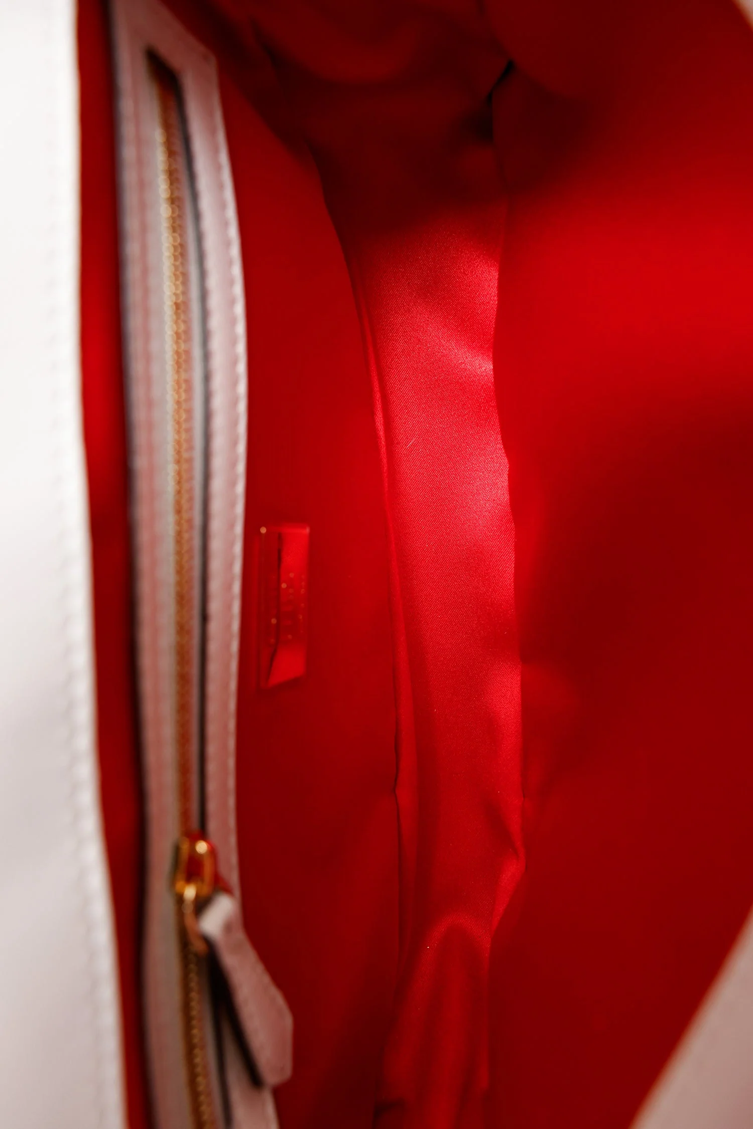 Fendi 2022 White Mink And Suede Faces Baguette Bag - Image 7