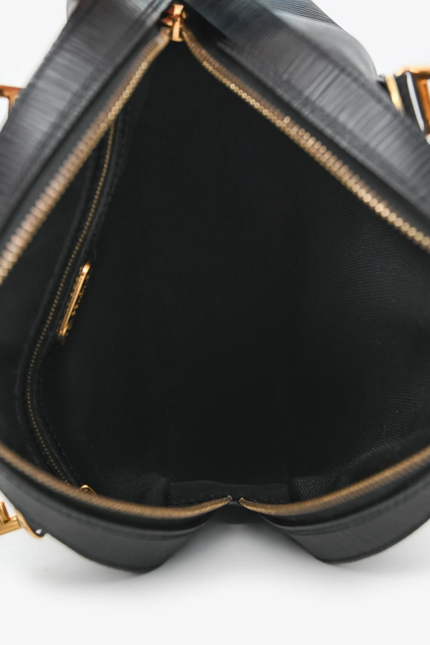 Fendi Black Epi Leather 'FF' bag with Strap - Image 6