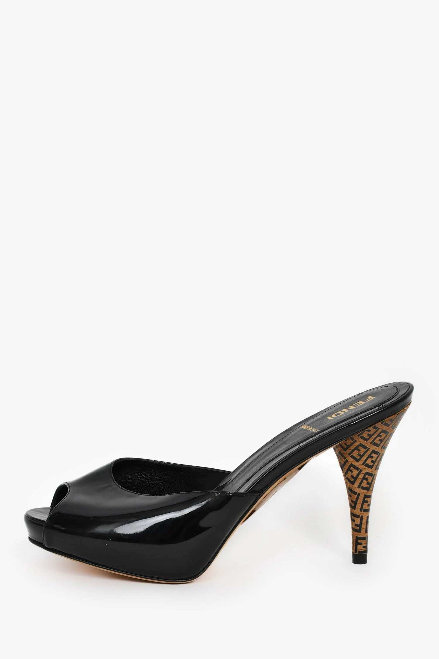 Fendi Black/Zucca Patent Leather/Cork Peektoe Heels Size 36 - Image 4