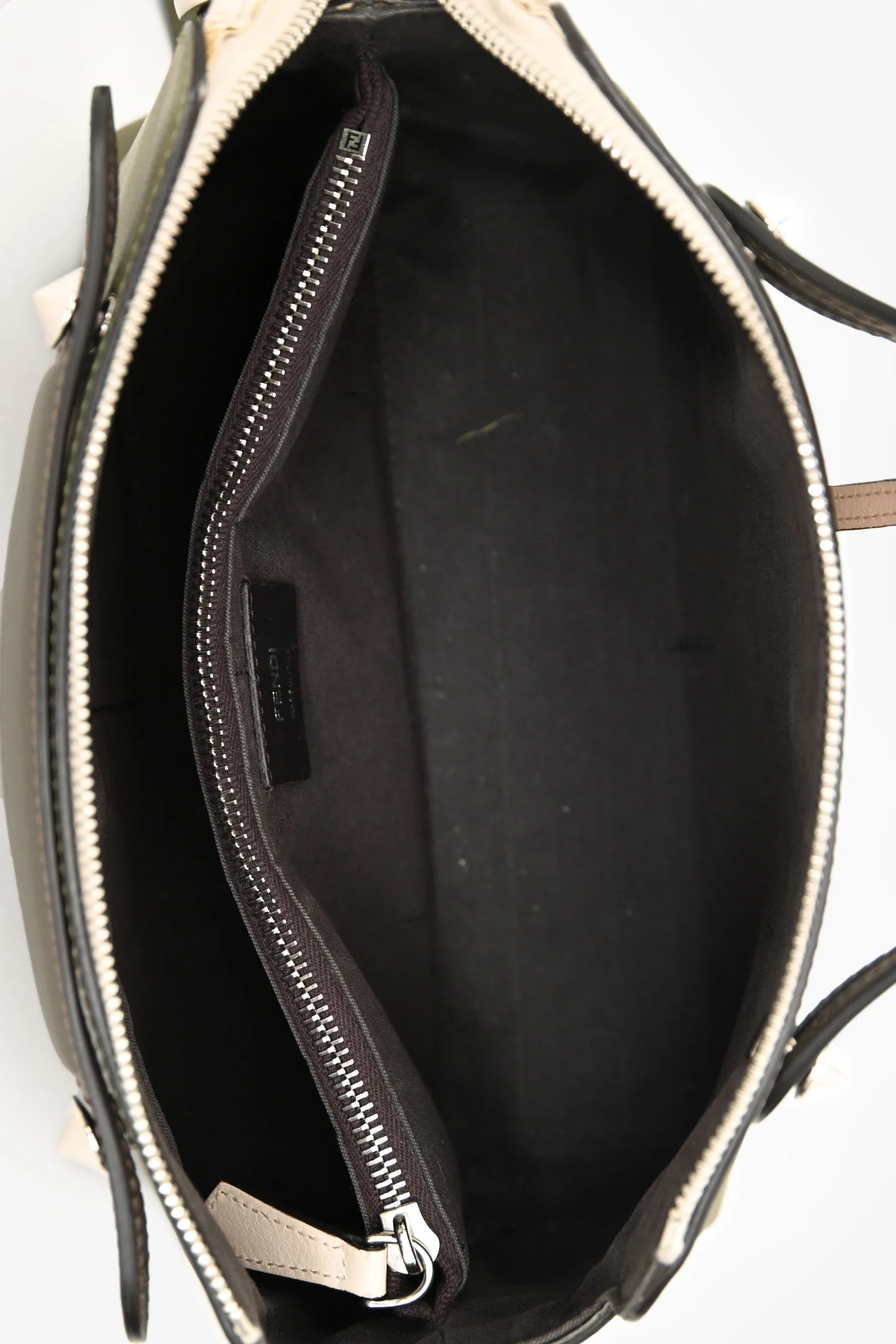 Fendi Olive Green Leather Medium By The Way Crossbody Bag - Image 6