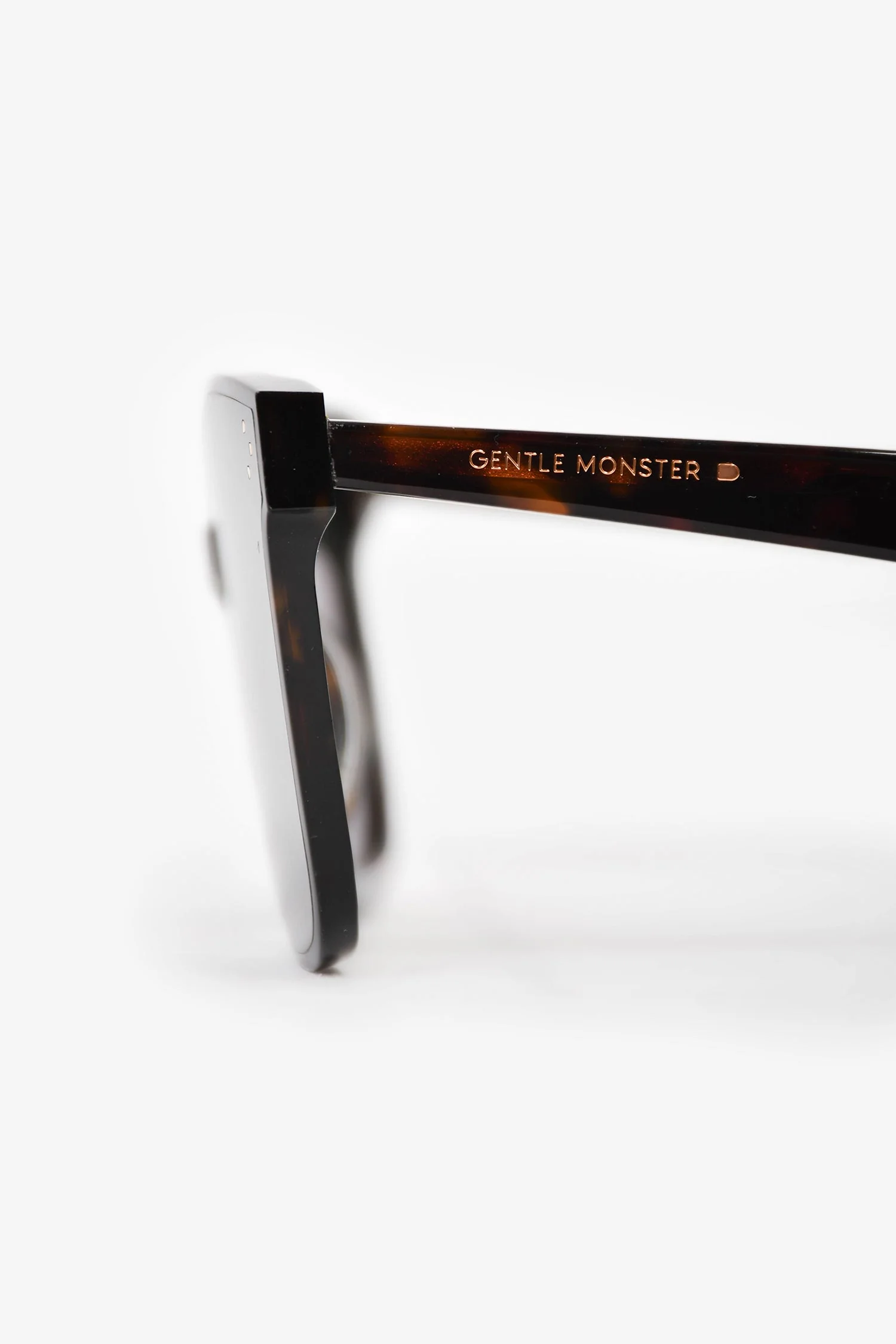 Gentle Monster Tortoiseshell 'New Her T1' Sunglasses - Image 4