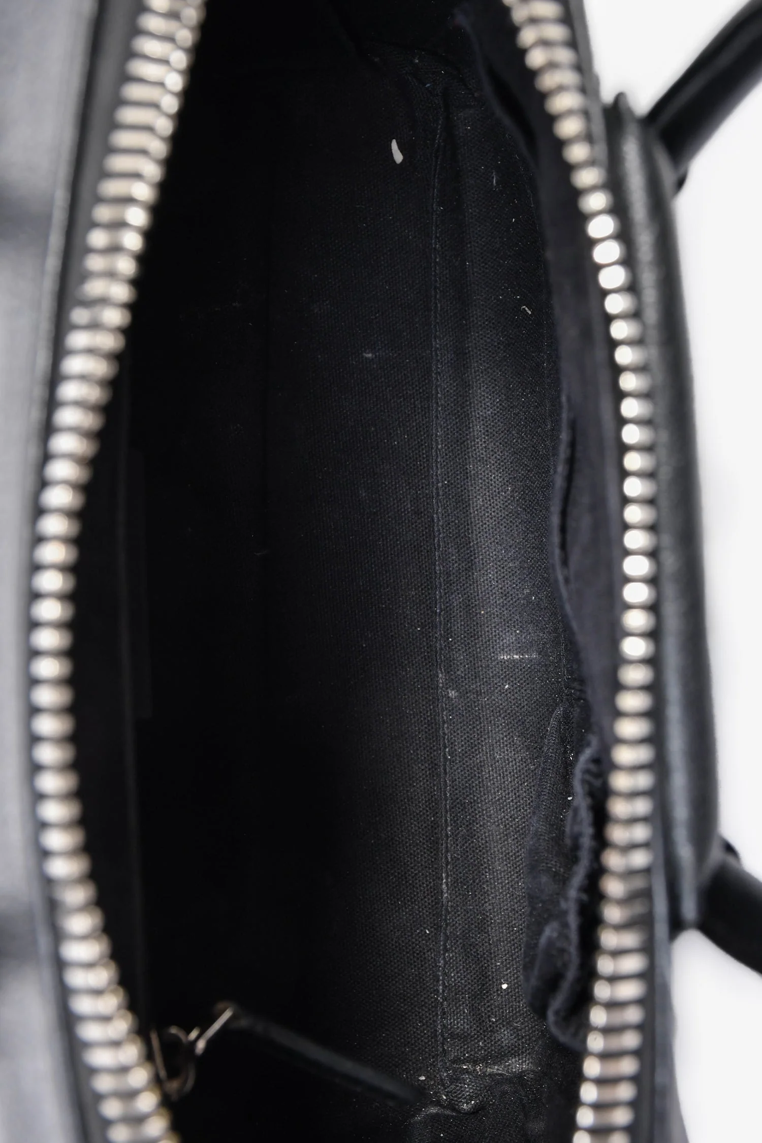 Givenchy Black Leather Small Antigona Bag with Strap - Image 6