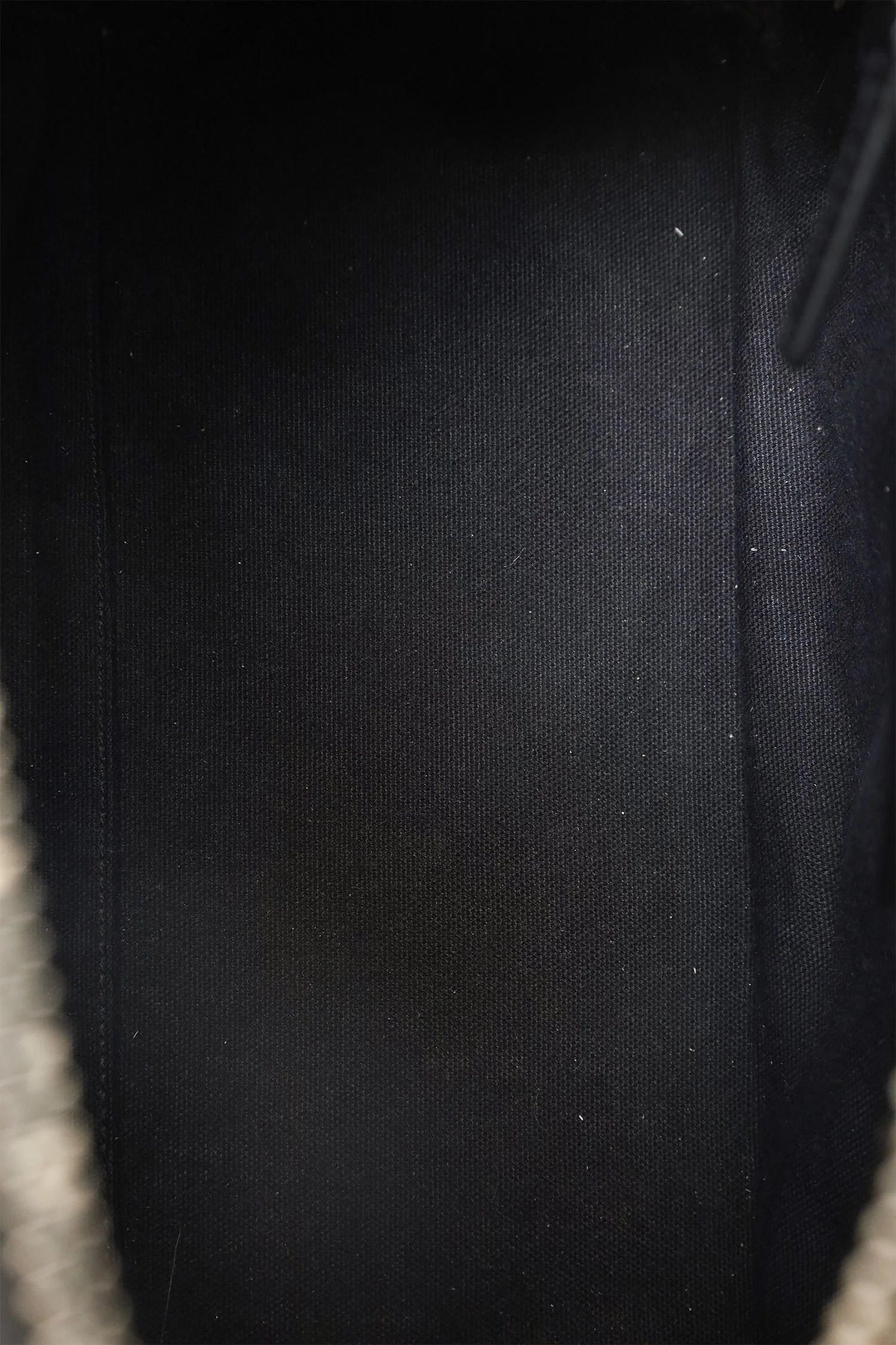 Givenchy Black Leather Small Antigona Bag with Strap - Image 7