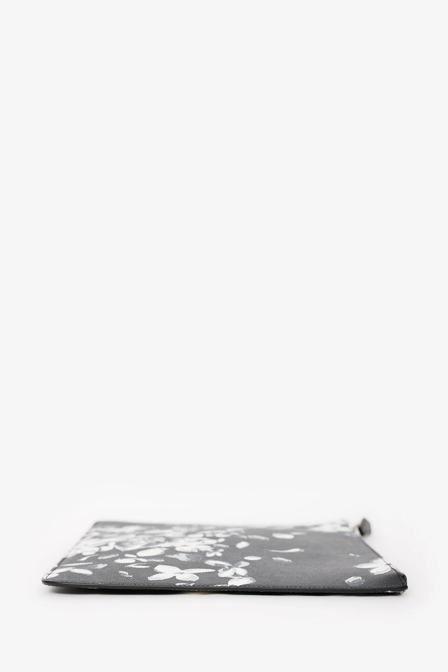 Givenchy Black/White Coated Canvas Floral Pouch - Image 3