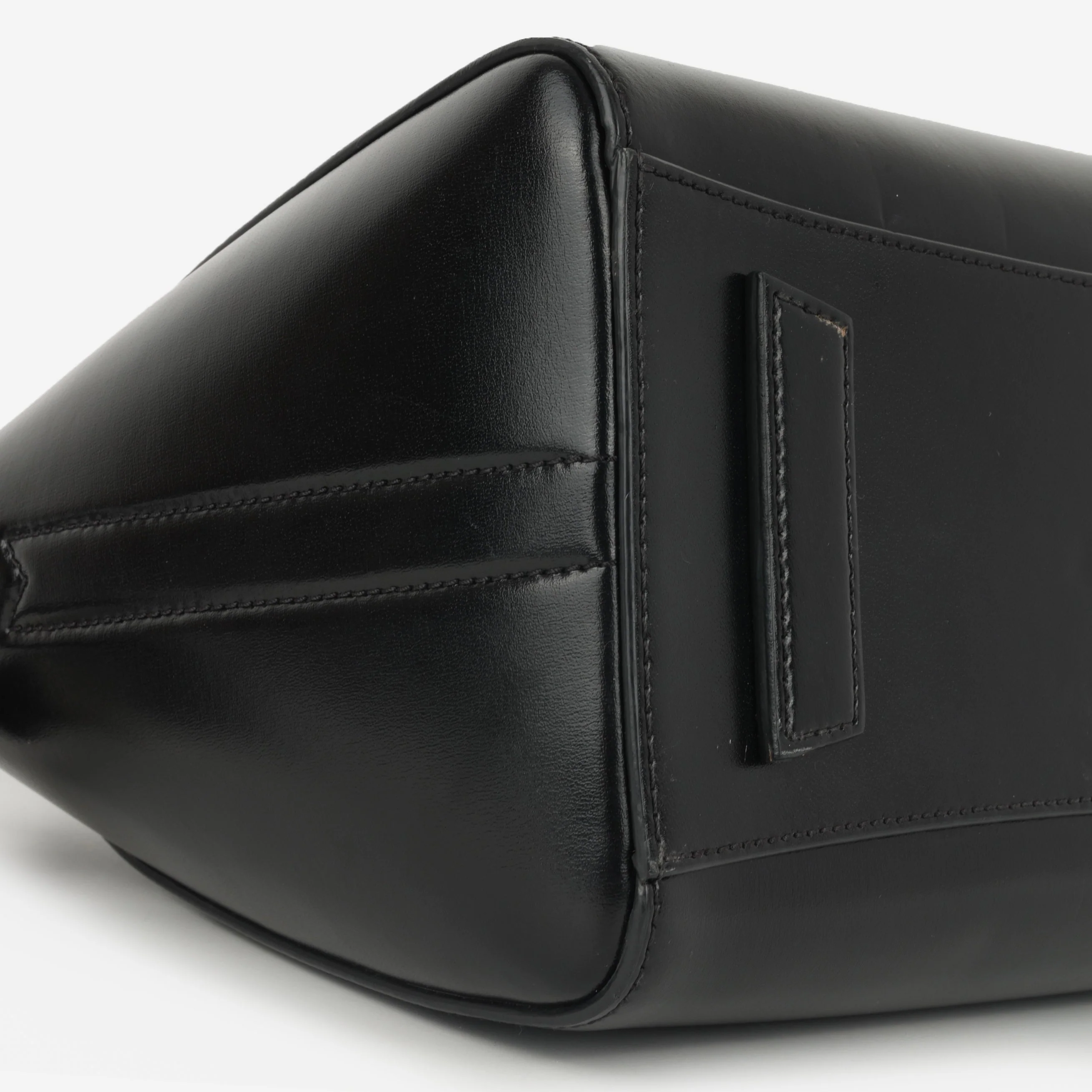 Givenchy Givenchy Medium Antigona - Black Calfskin | Silver Hardware - Image 6