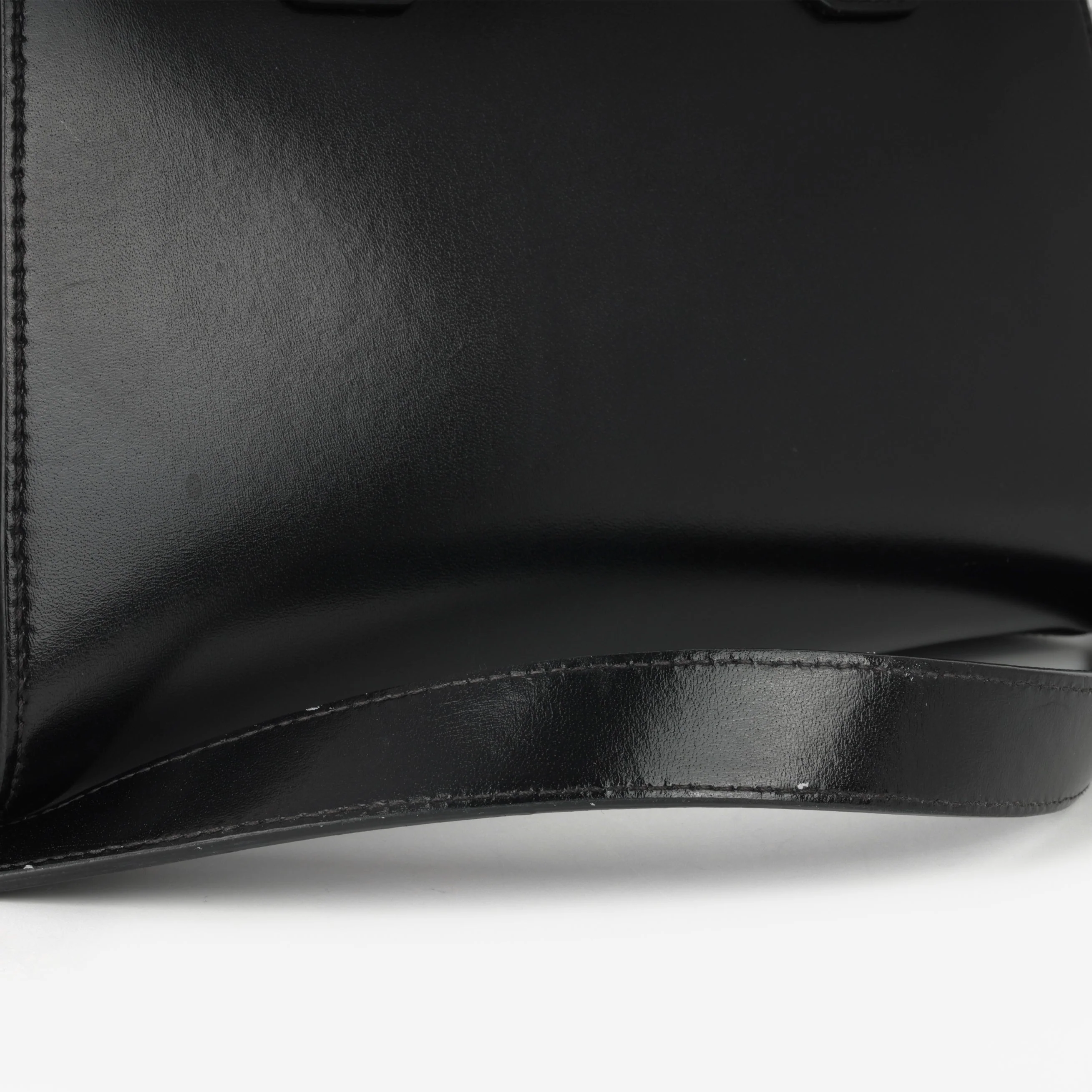 Givenchy Givenchy Medium Antigona - Black Calfskin | Silver Hardware - Image 8