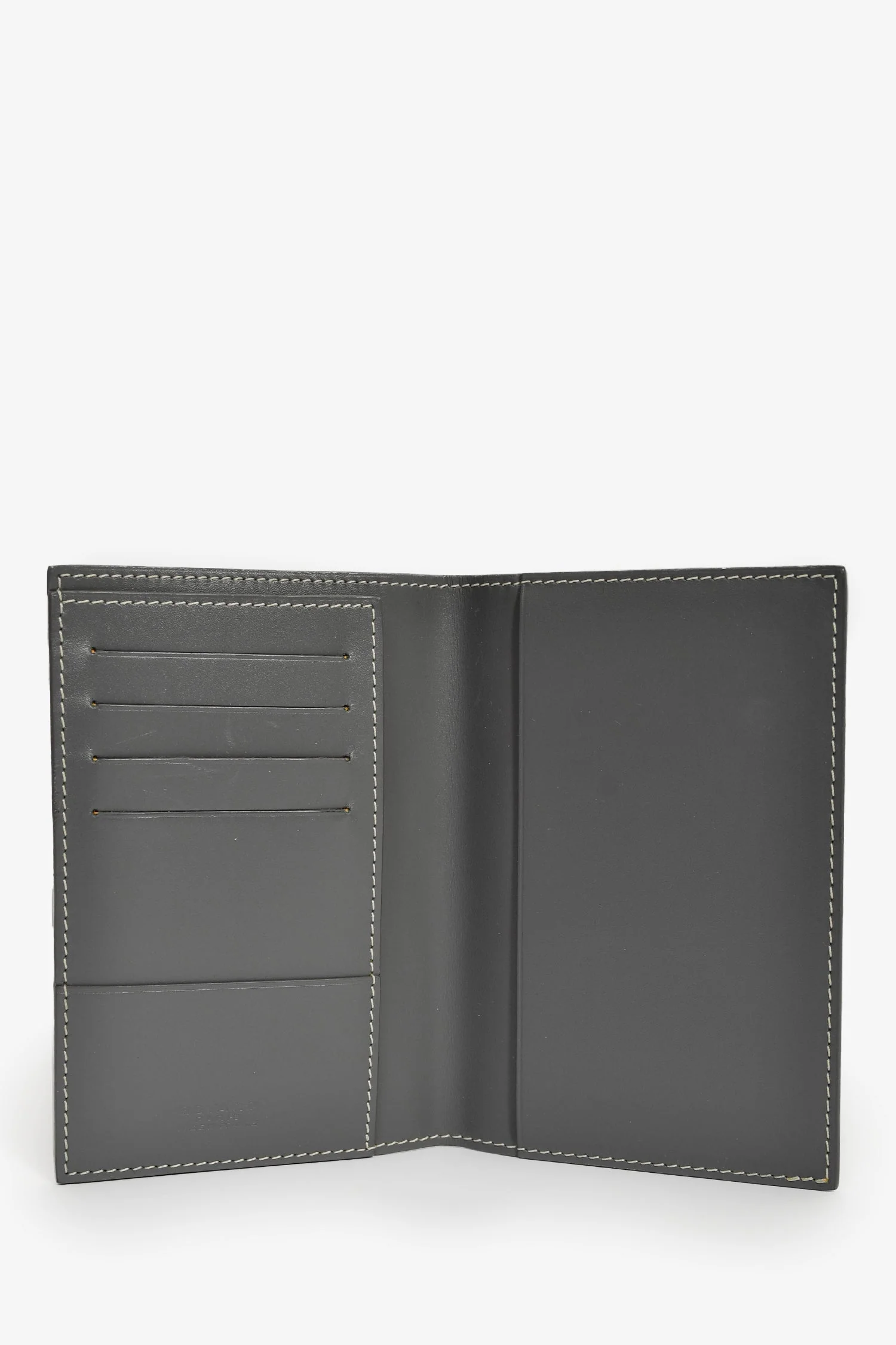 Goyard Grey Goyardine Leather Grenelle Passport Holder - Image 6