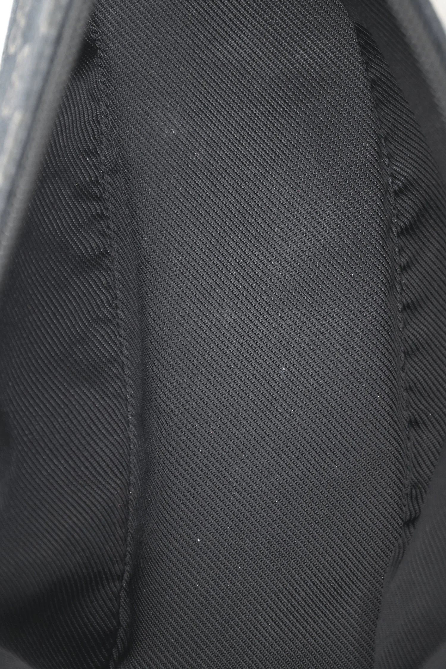 Gucci 2000 Vintage Black GG Canvas Boat Pochette Shoulder Bag - Image 6