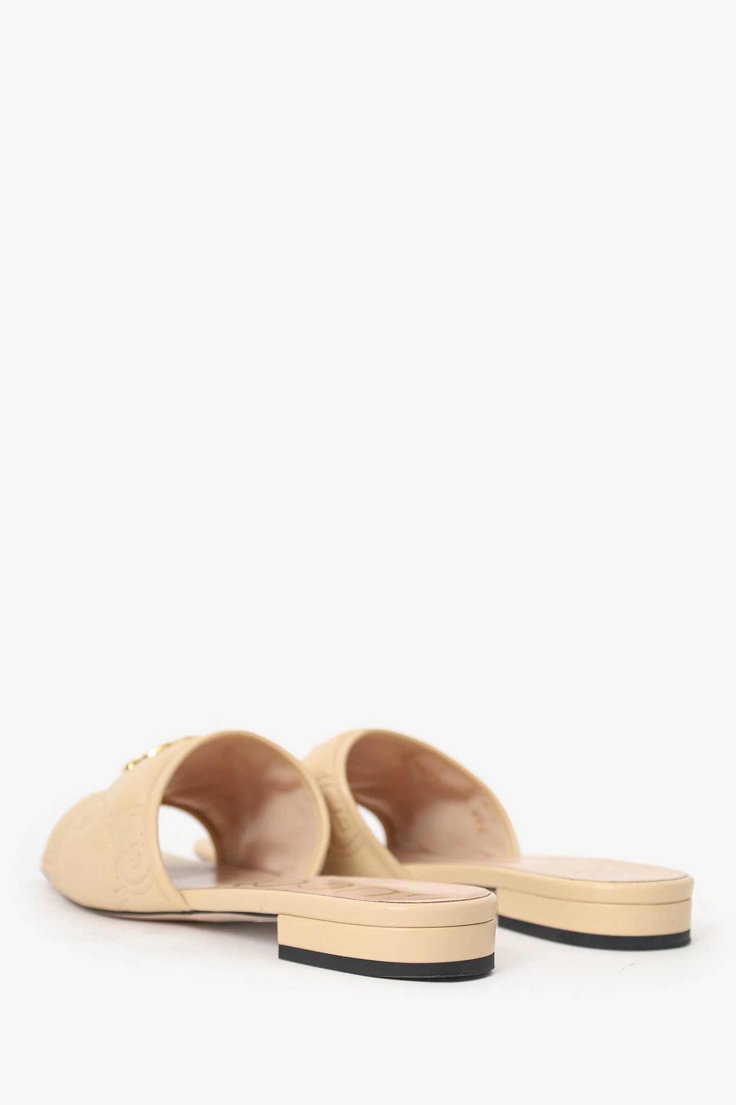 Gucci Beige GG Matelassé Leather Sandals Size 40.5 - Image 4