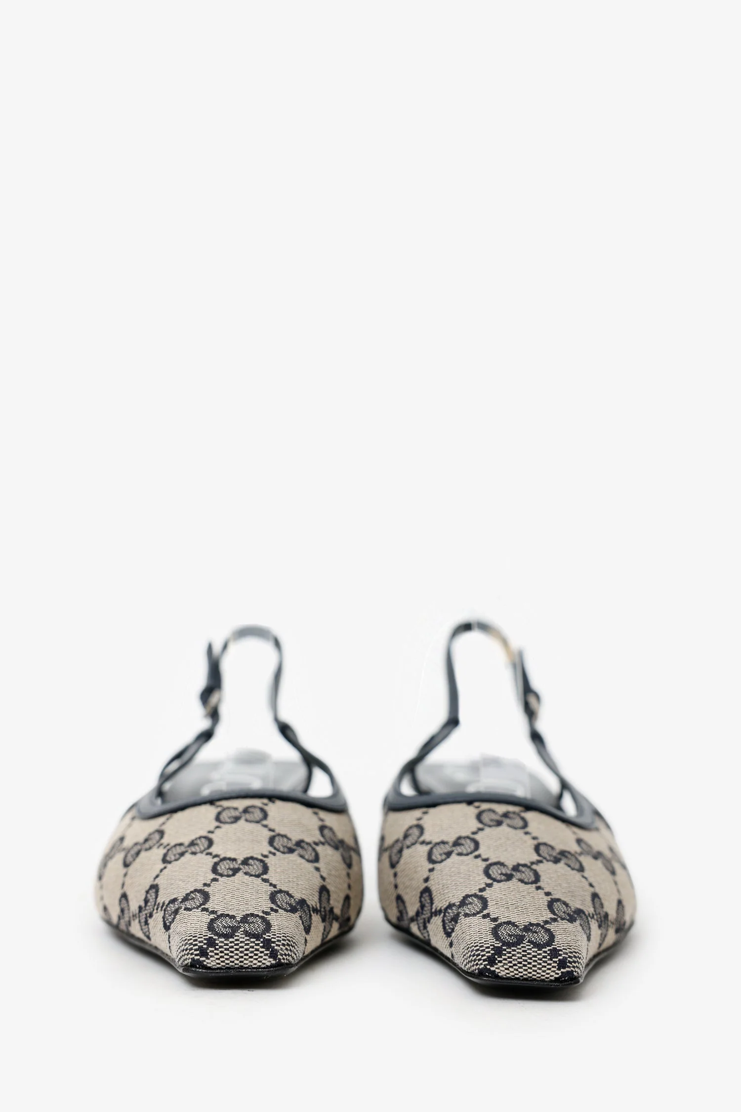 Gucci Beige & Navy Canvas Kitten Heel Slingbacks Size 37.5 - Image 3