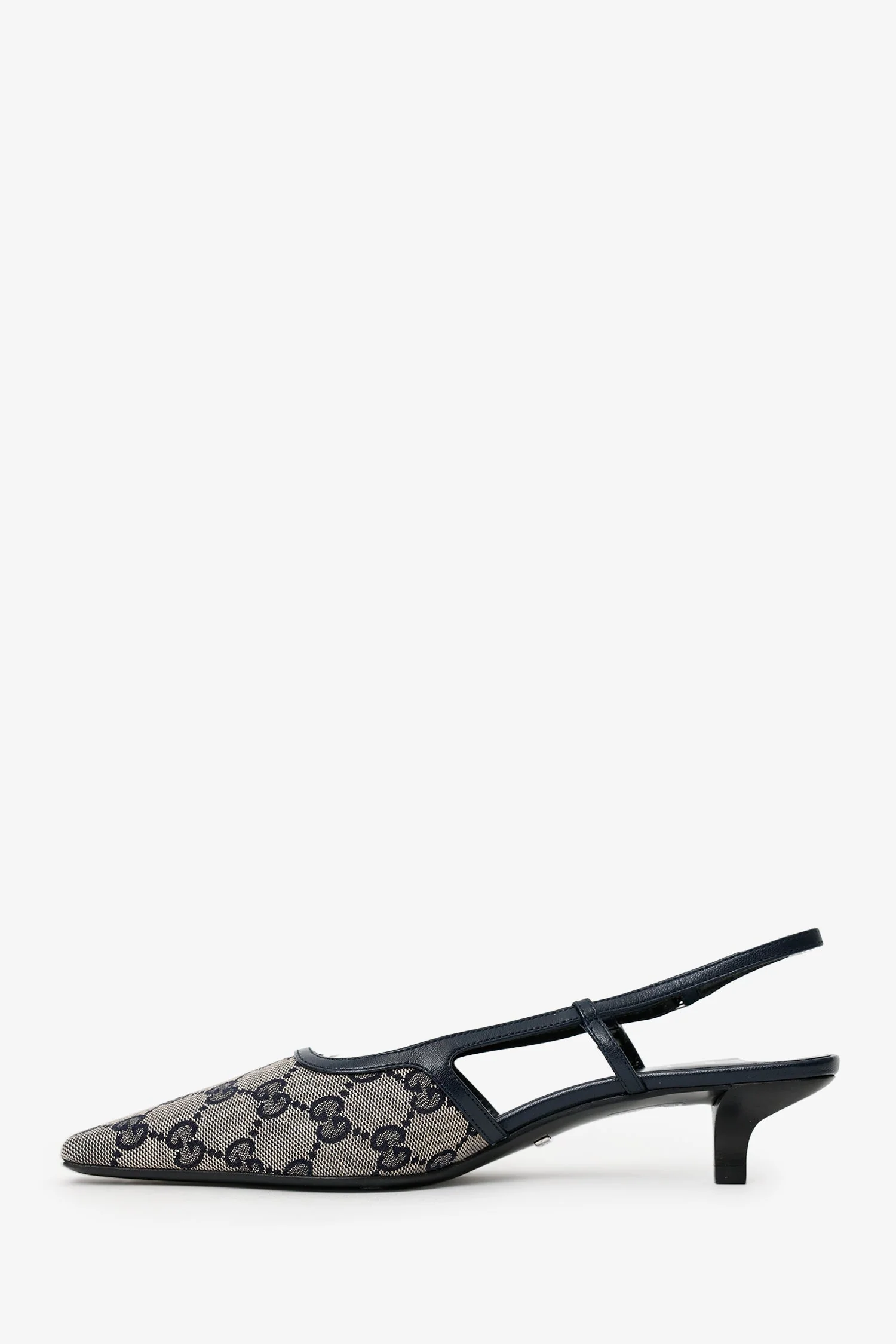 Gucci Beige & Navy Canvas Kitten Heel Slingbacks Size 37.5 - Image 4