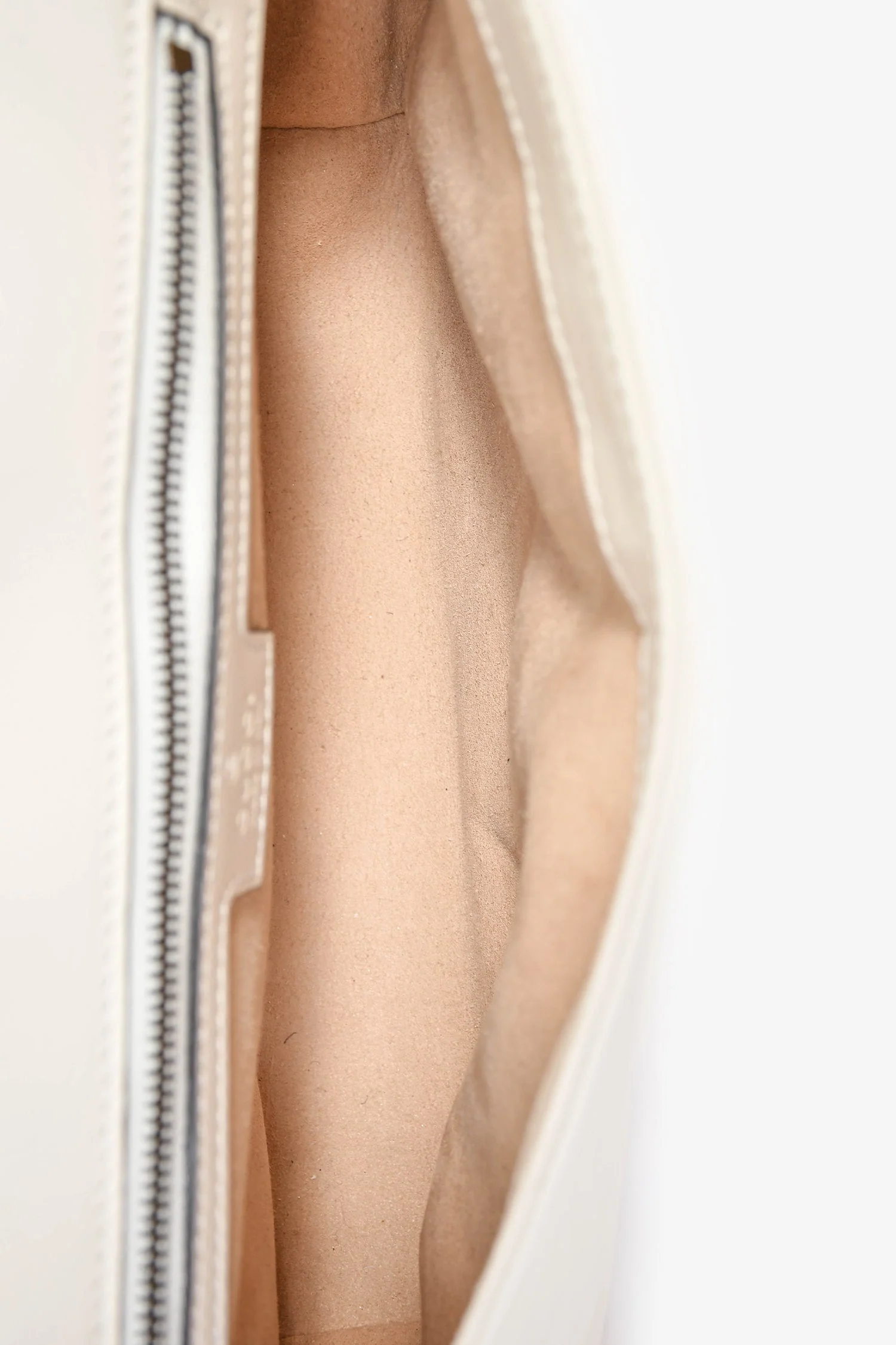 Gucci Cream Leather Marmont Small Shoulder Bag - Image 6