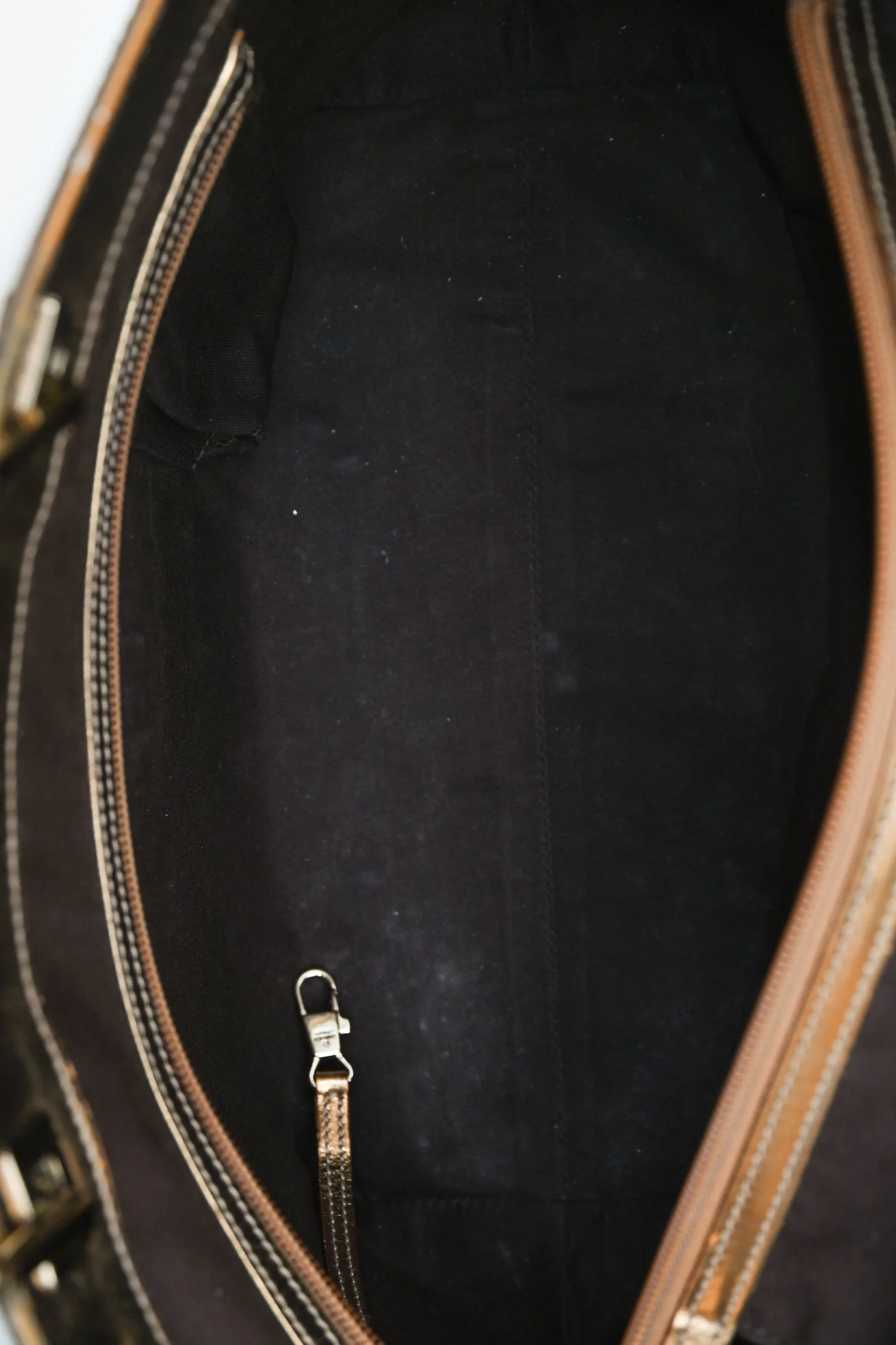Gucci Gold Leather Guccissima Punch Tote - Image 6