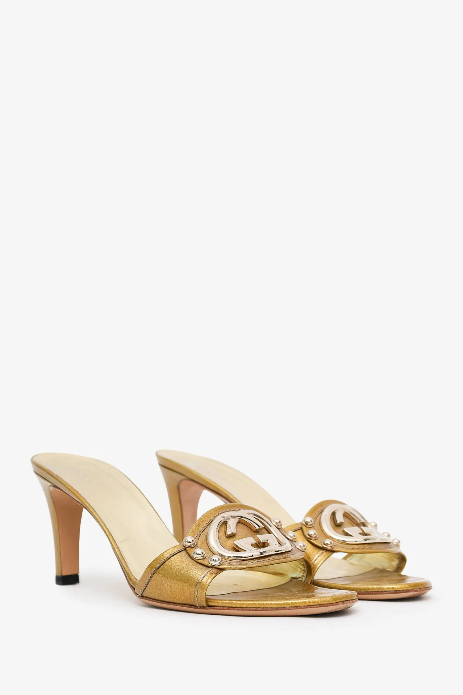 Gucci Gold Metallic Patent Leather "Britt" Open Toe Sandal Slides Size 8.5 - Image 2