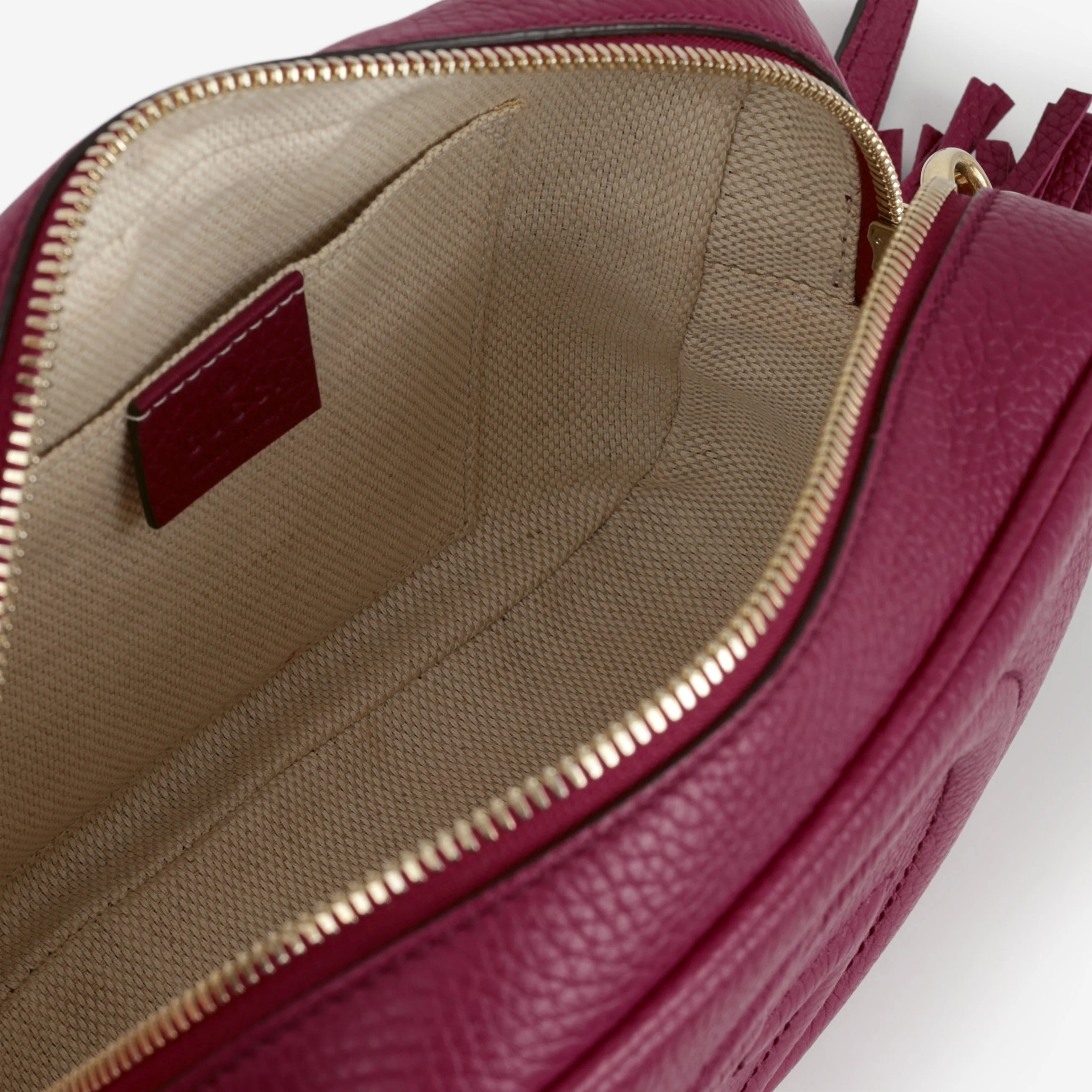 Gucci Soho Disco Crossbody - Magenta Taurillon | Gold Hardware - Image 5