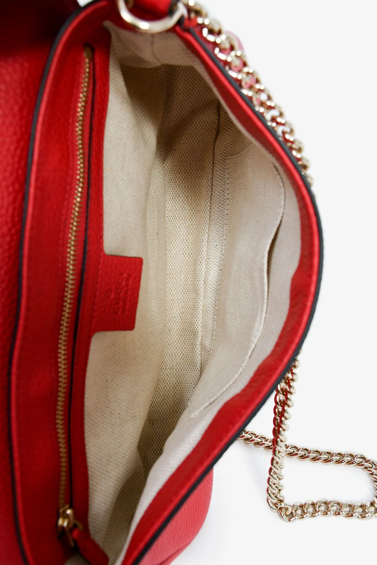 Gucci Red Grained Leather Soho Chained Shoulder Bag - Image 5