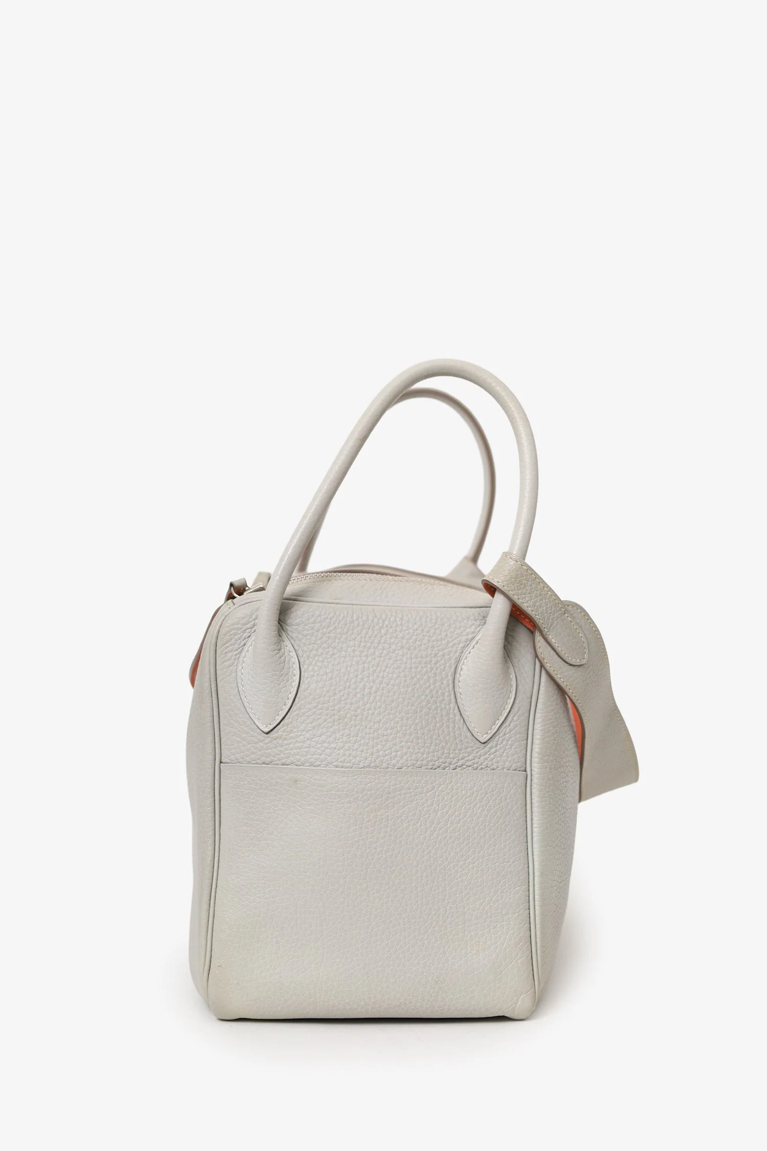 Hermès 2013 Light Grey Clemence Leather Lindy 30 - Image 4