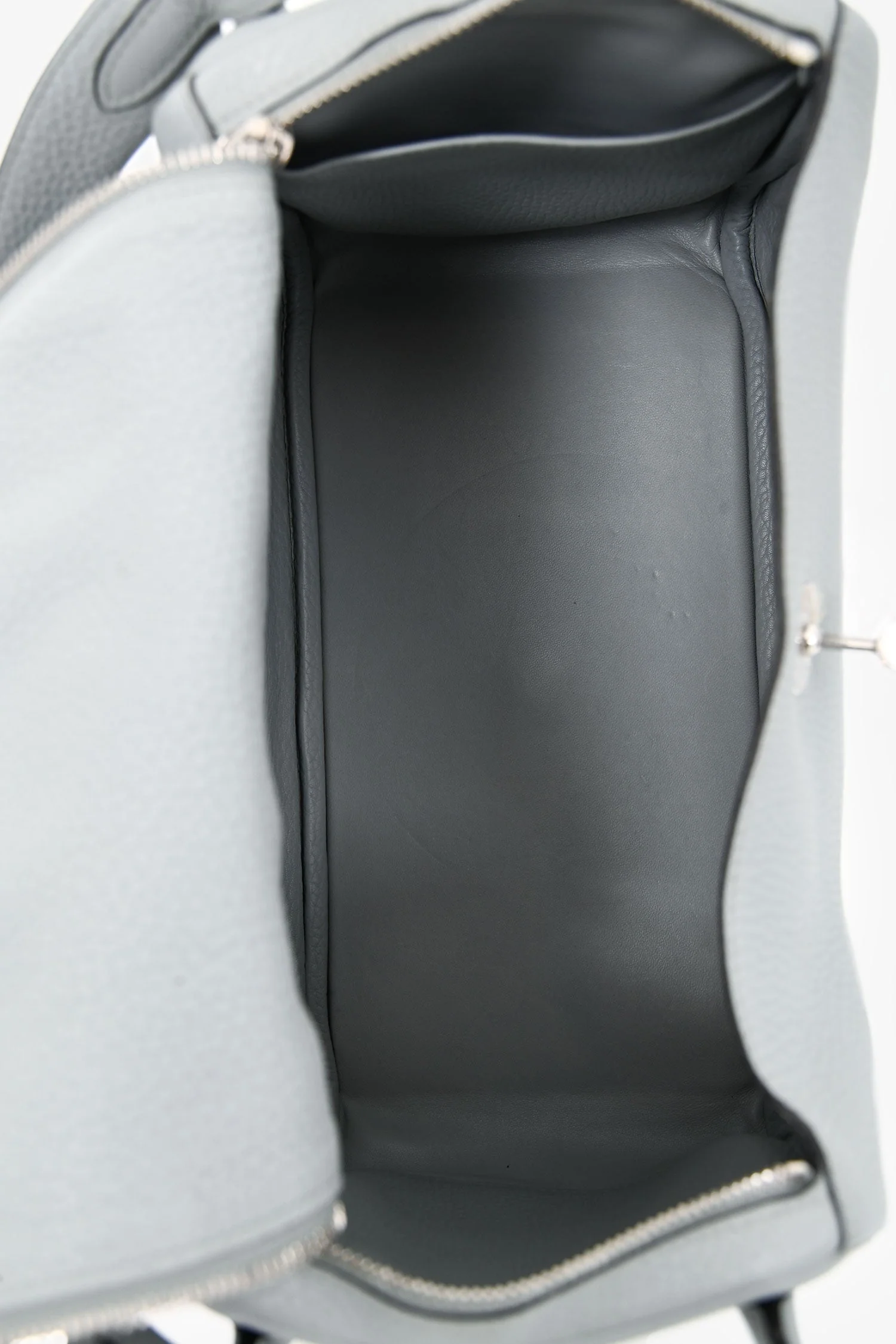 Hermès 2015 Light Grey Clemence Leather Lindy 30 - Image 6
