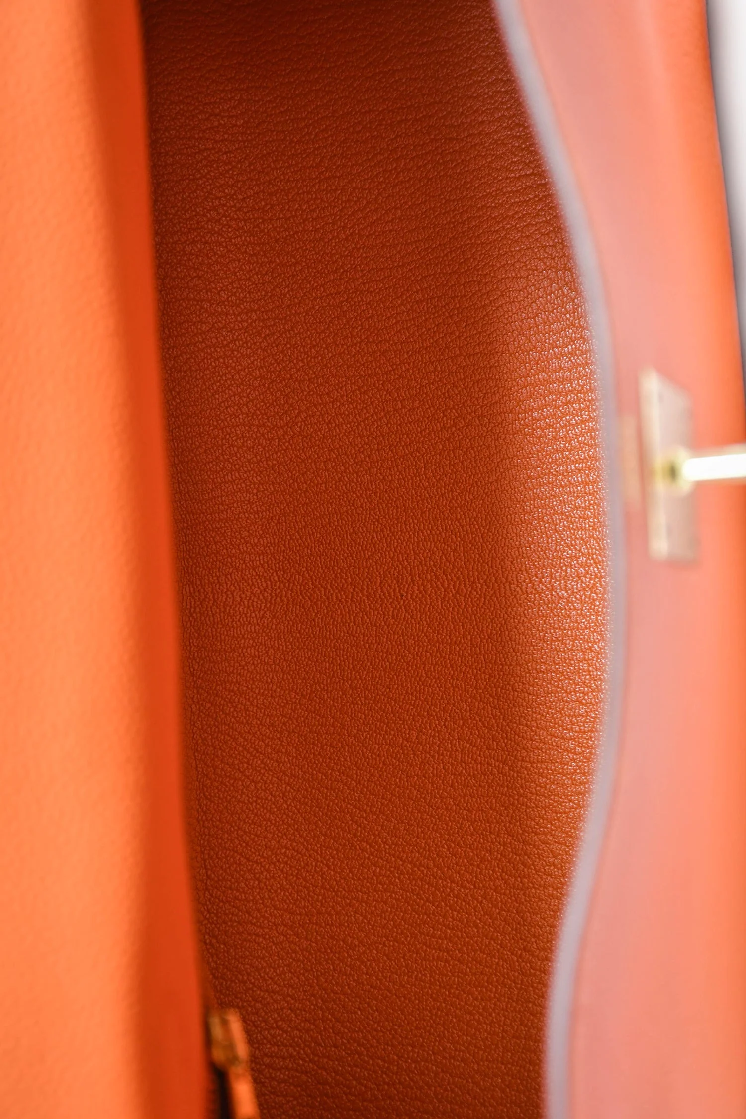 Hermès 2015 Orange Togo Leather Kelly 28 with Strap - Image 6