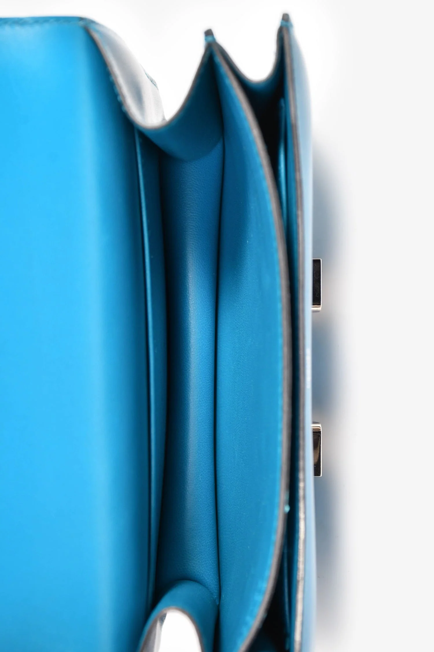 Hermes 2017 Bleu Izmir Tadelakt Leather Constance 18 - Image 6
