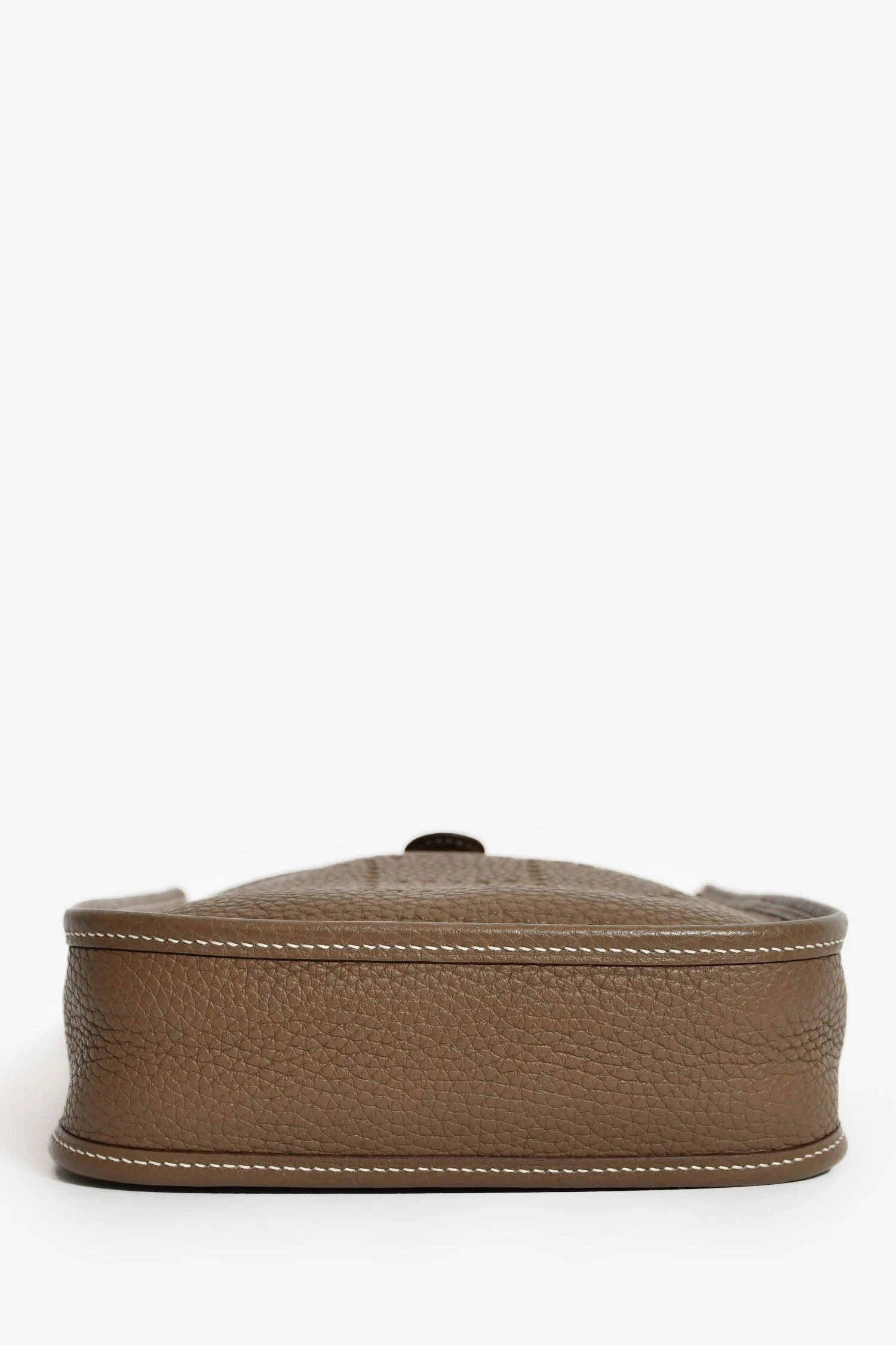 Hermès 2018 Taupe Clemence Leather Evelyne TPM - Image 5