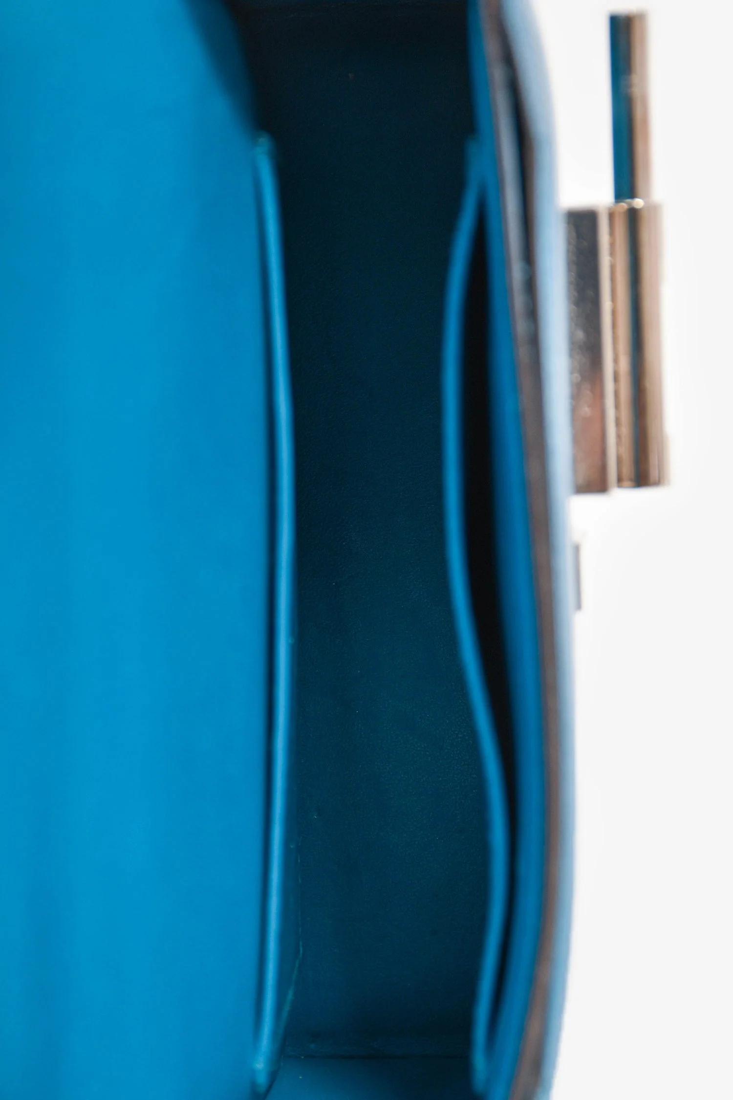 Hermès 2019 Blue Leather Mini 'Verrou Chaîne 17' Crossbody - Image 7